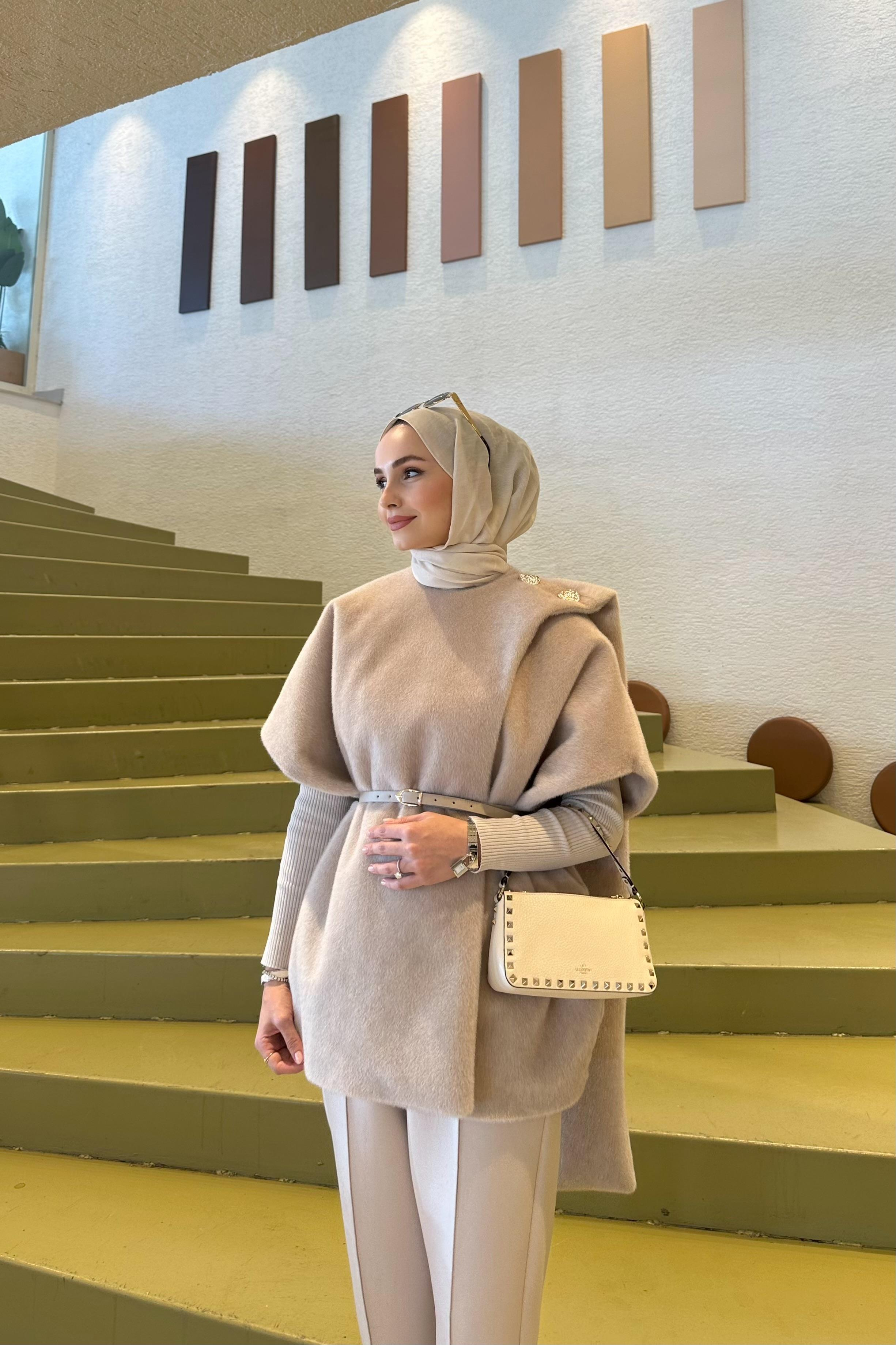 Liva Apolet Düğme Detay Yelek - TAŞ