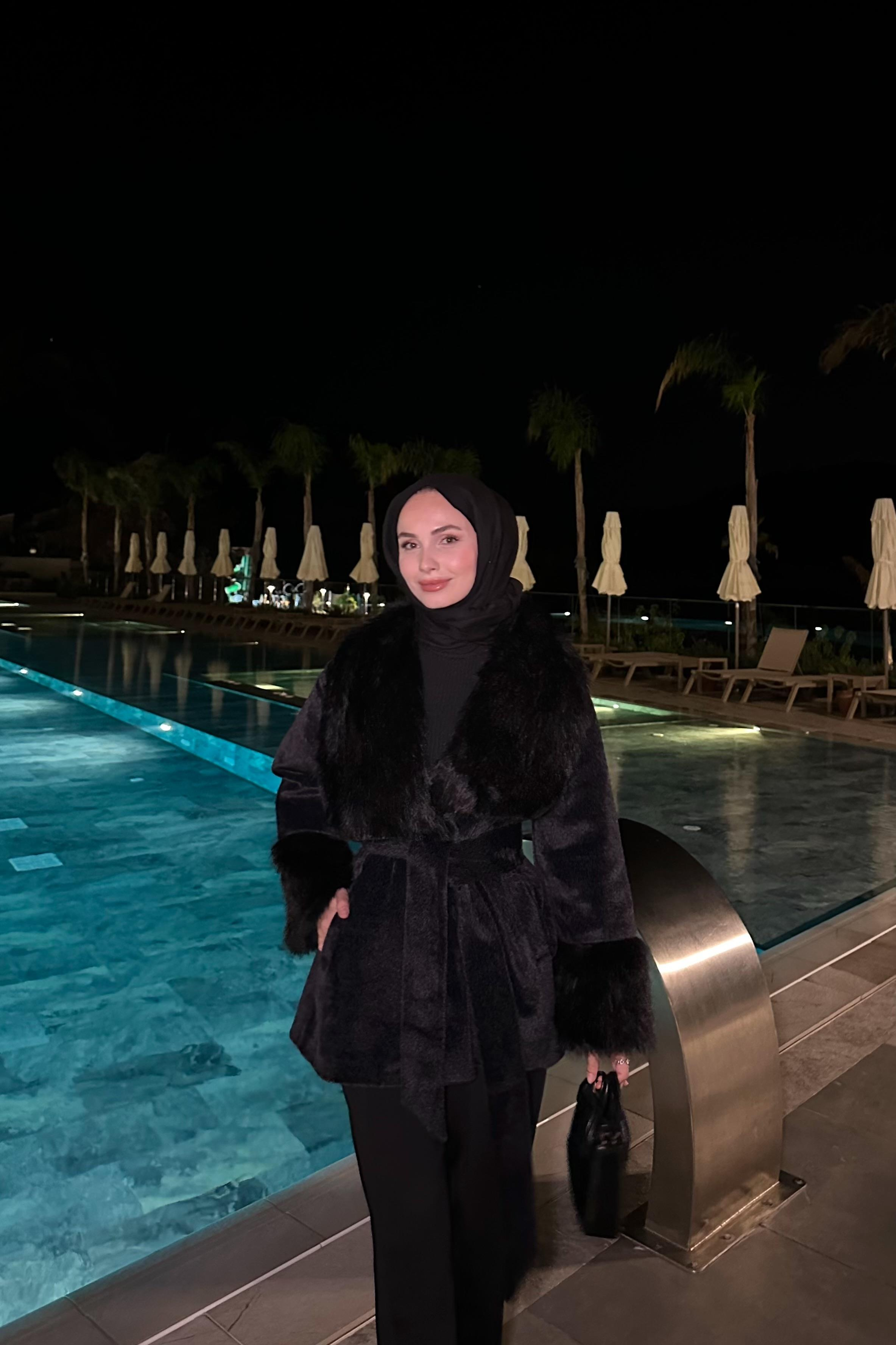 Melinos Kürk Detaylı Kaban - SİYAH