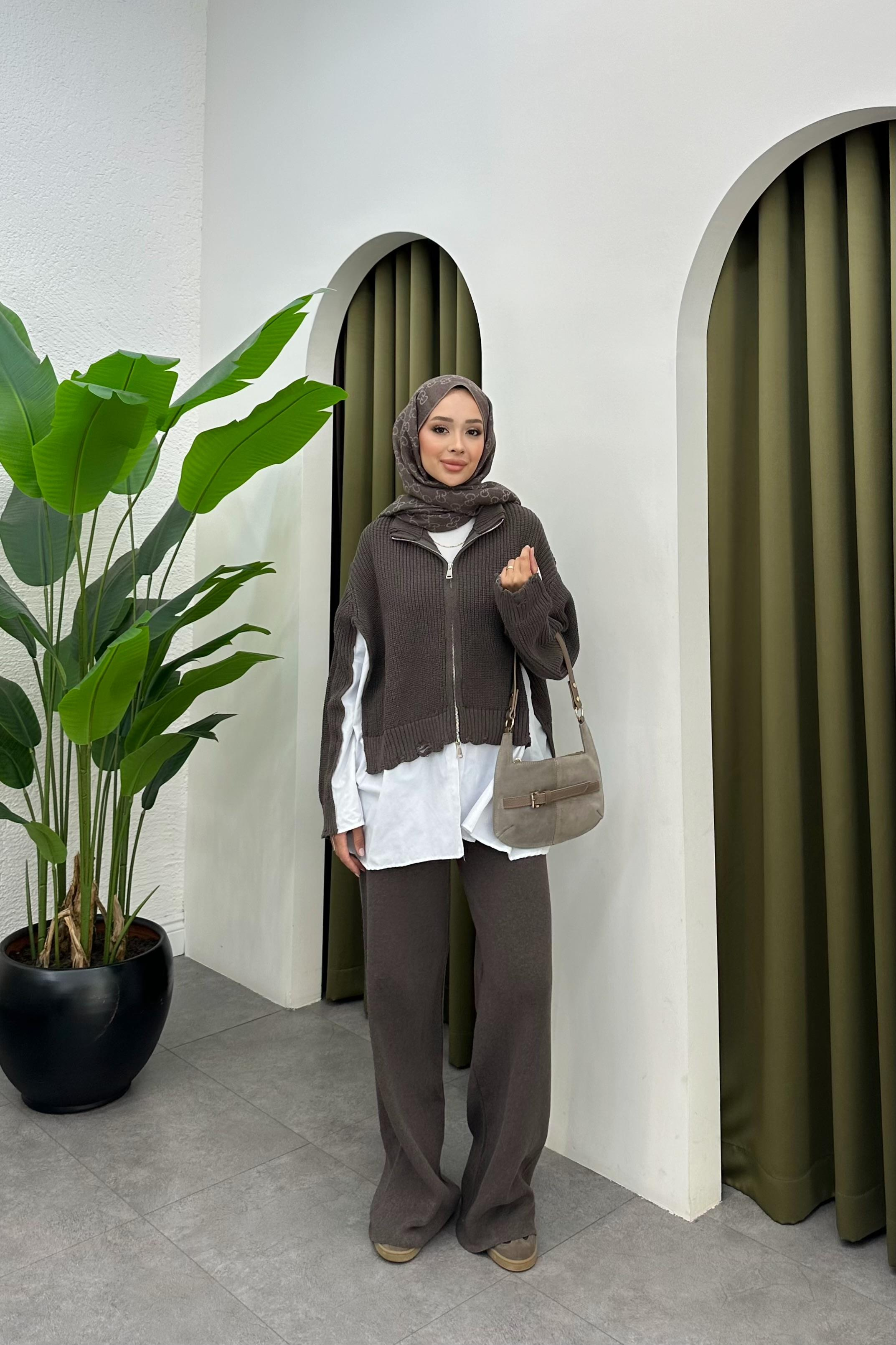 Mire Garnili Triko Takım - HAKİ