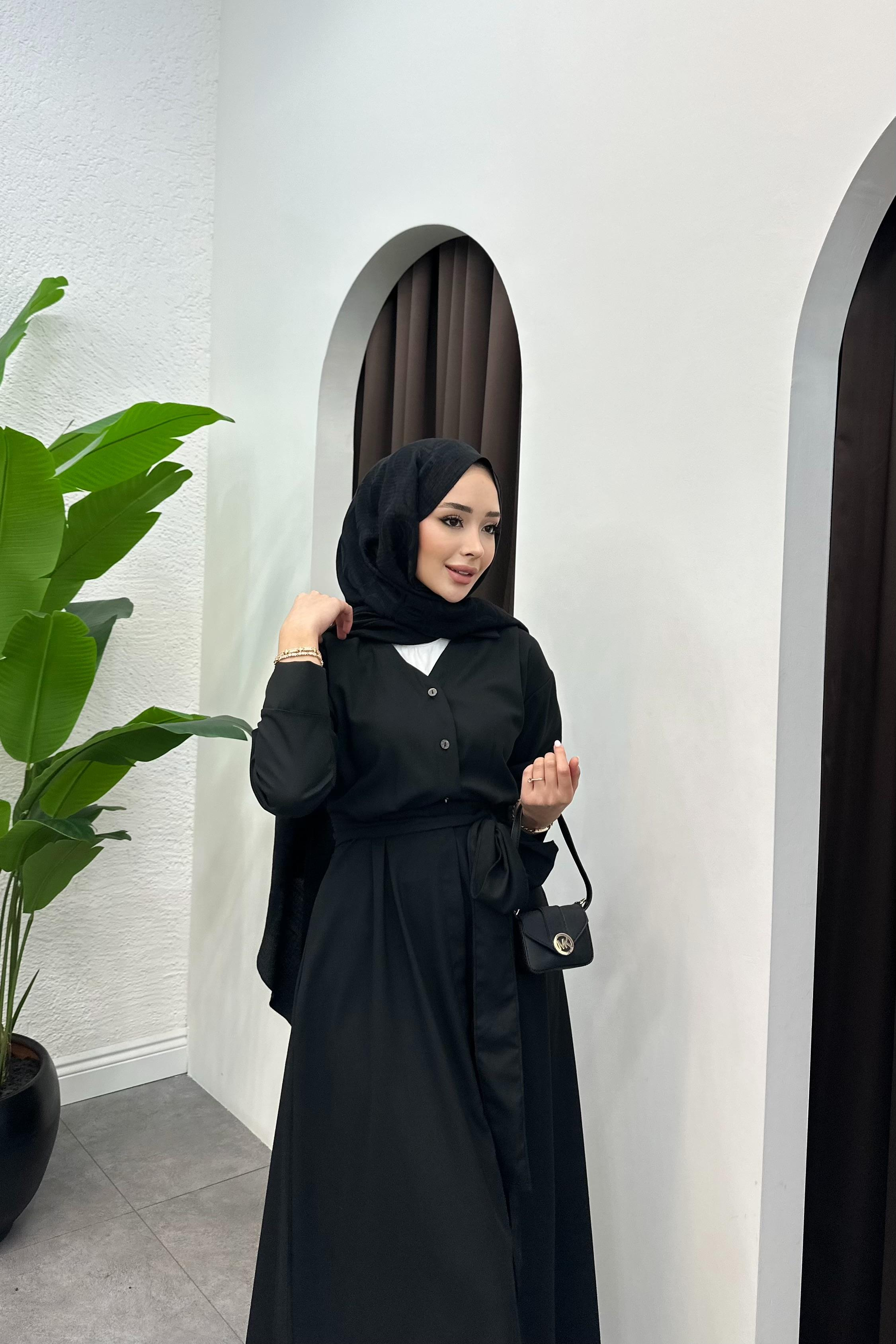 Pli Detaylı Kuşaklı Elbise - SİYAH