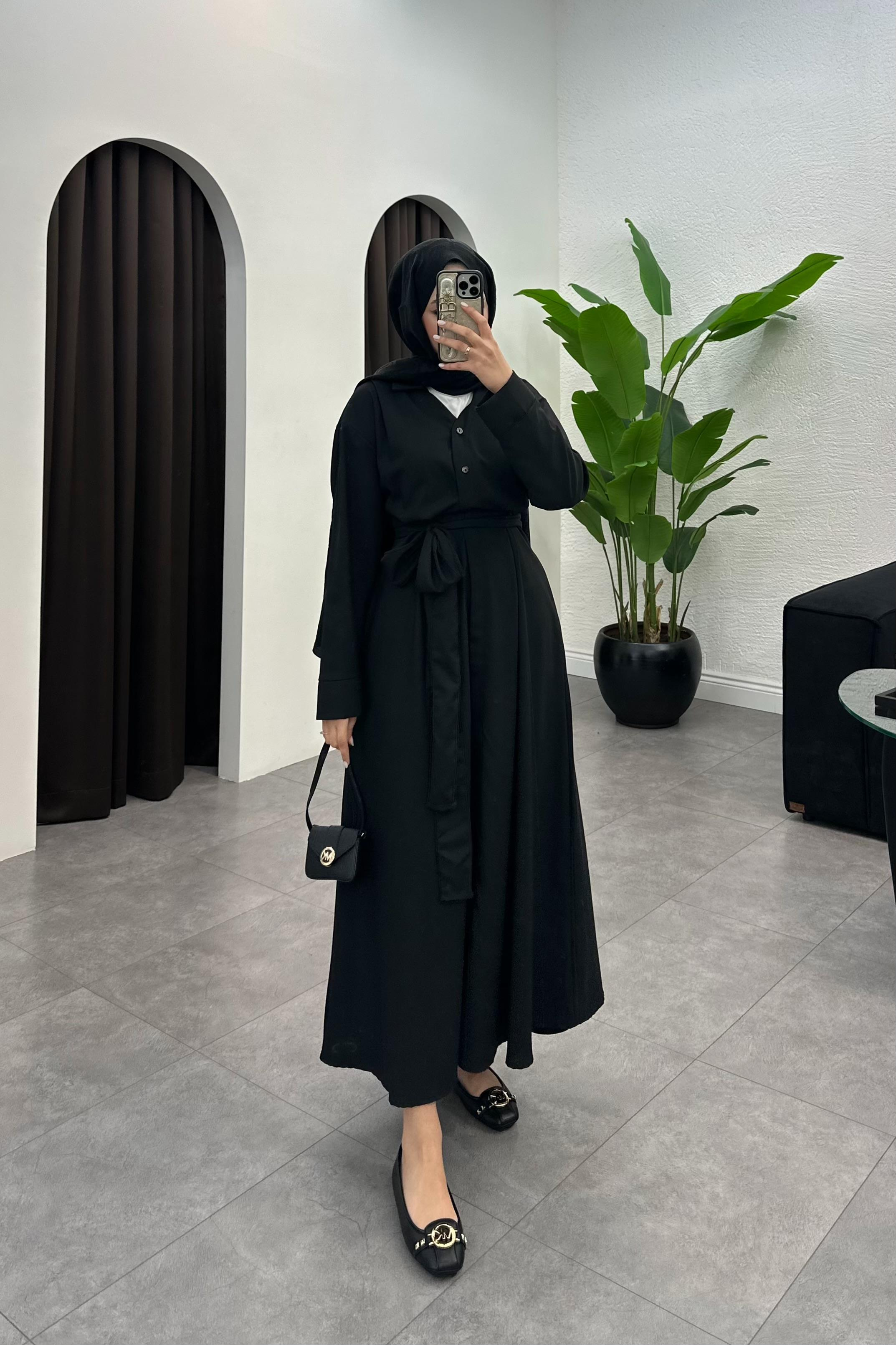 Pli Detaylı Kuşaklı Elbise - SİYAH