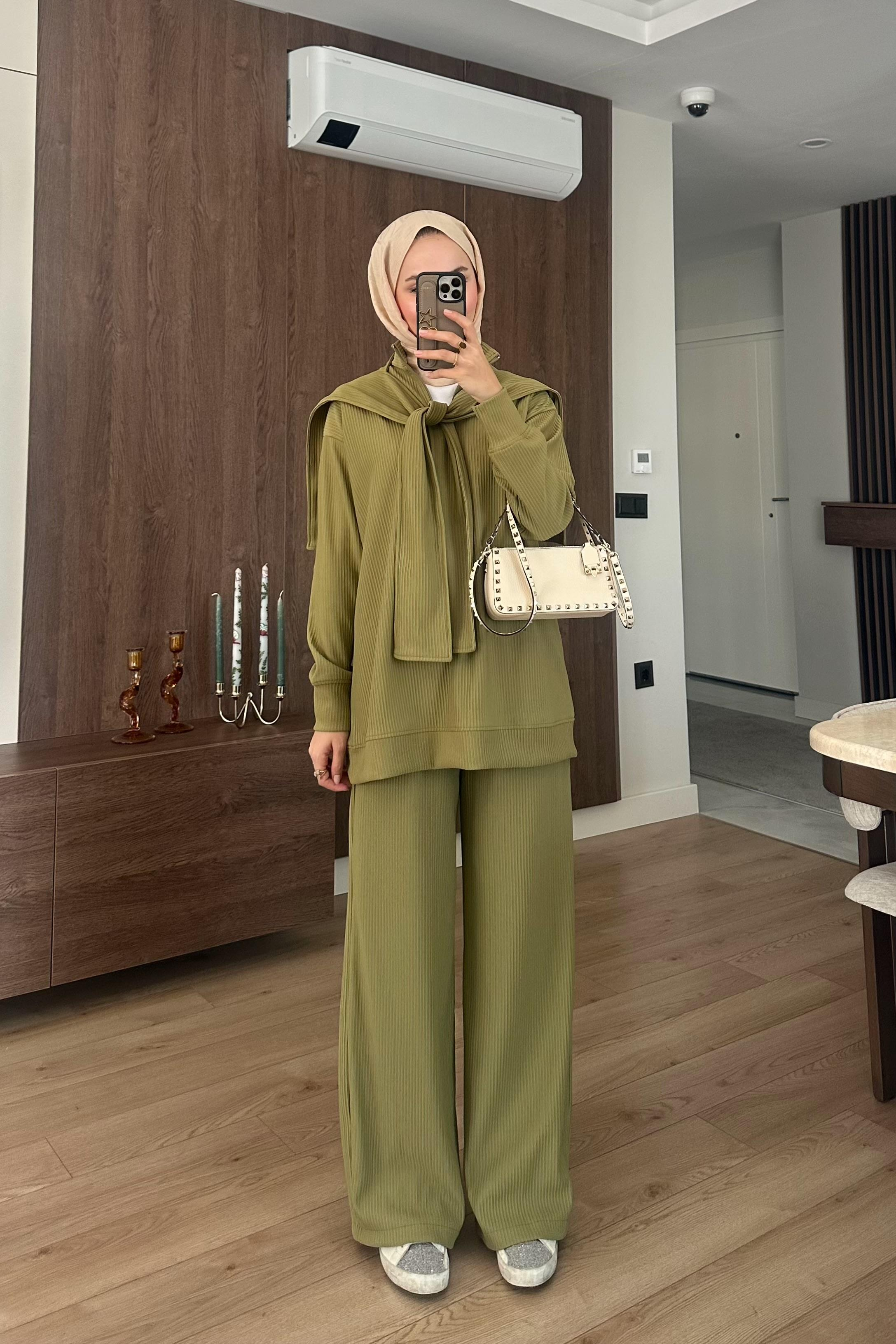 Valley Yaka Detay Üçlü Takım - HAKİ