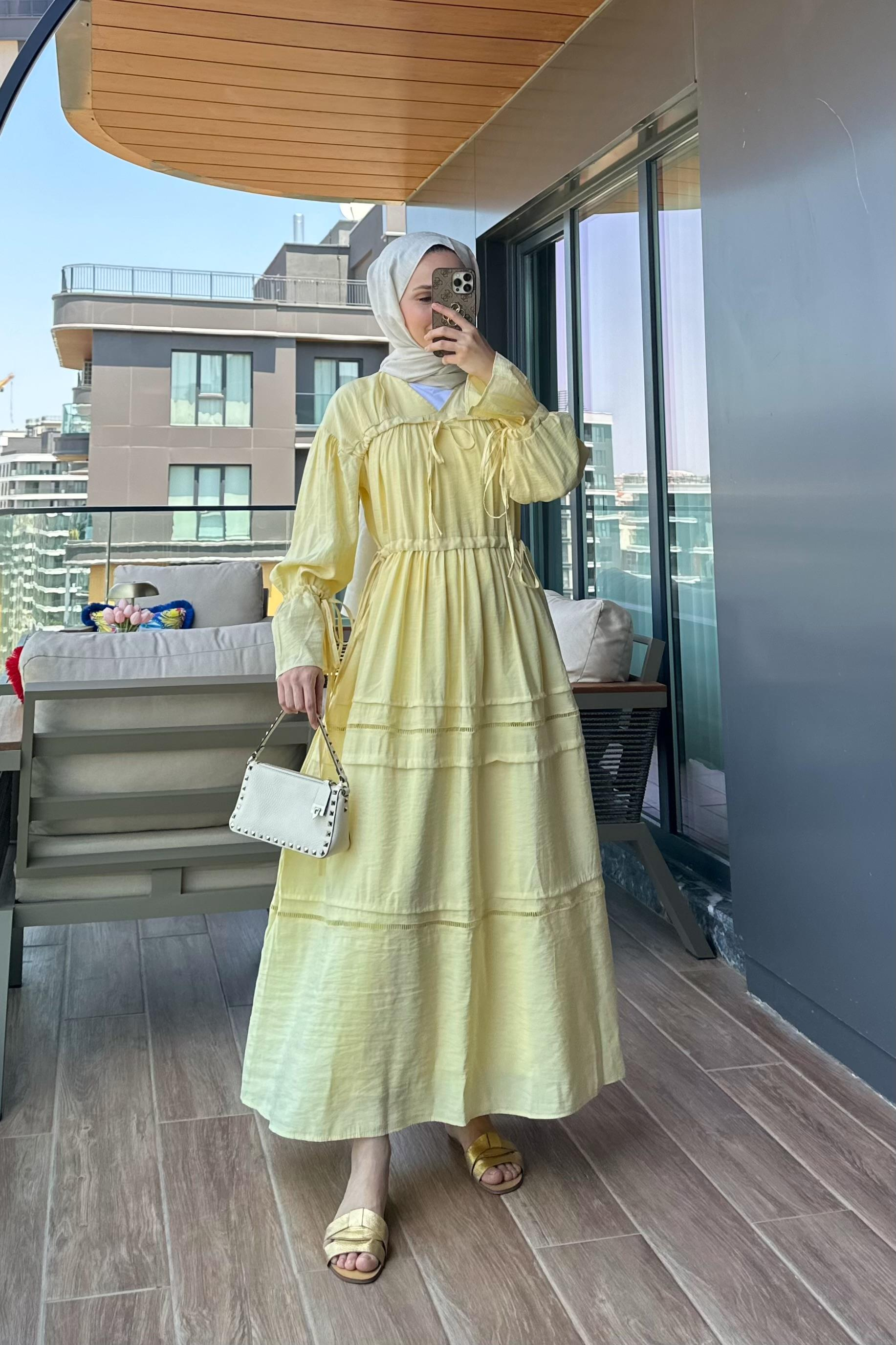 Yaka Detay Büzgülü Elbise - BUTTER YELLOW