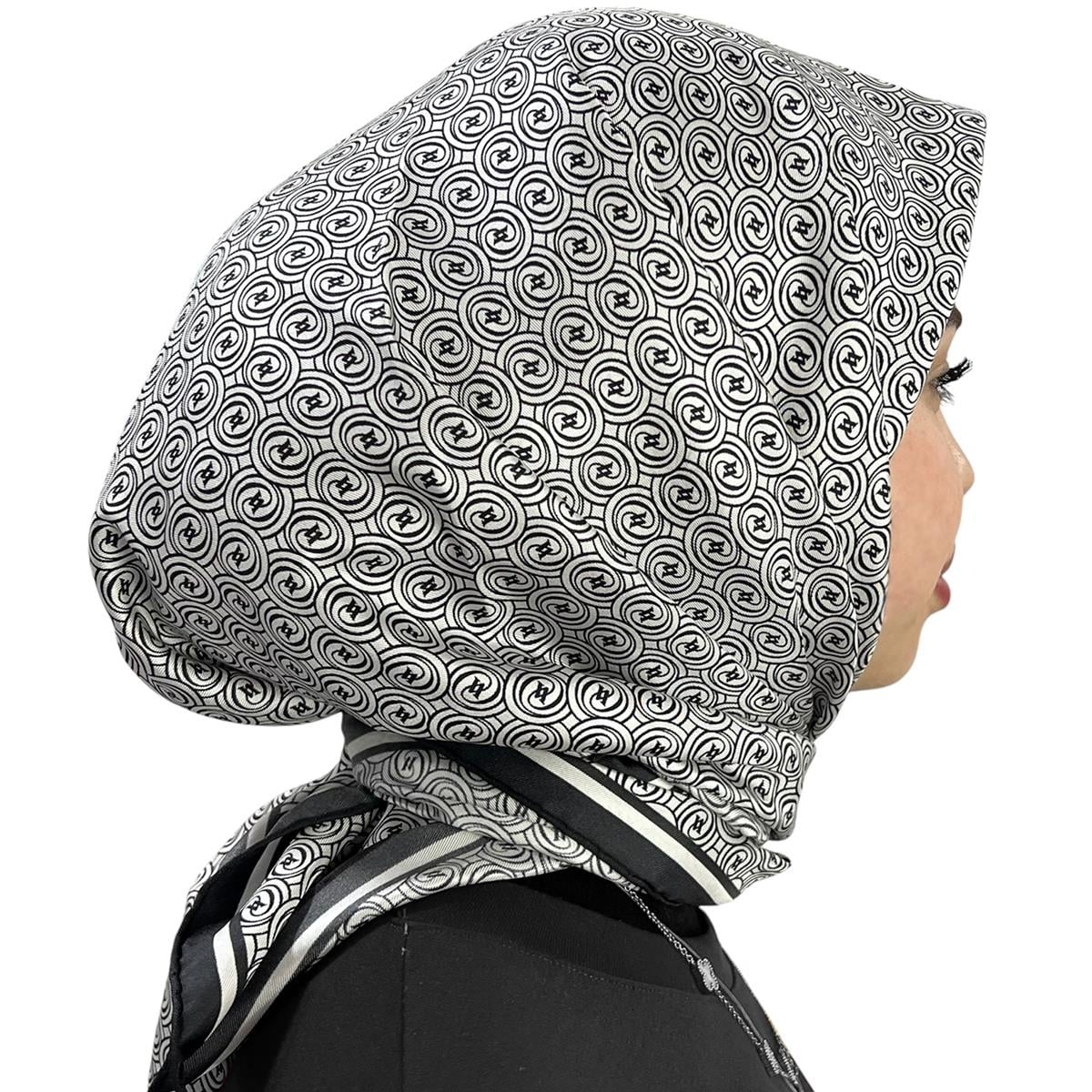 Vakko Twill İpek Eşarp - Yeni Monogram - Beyaz Siyah