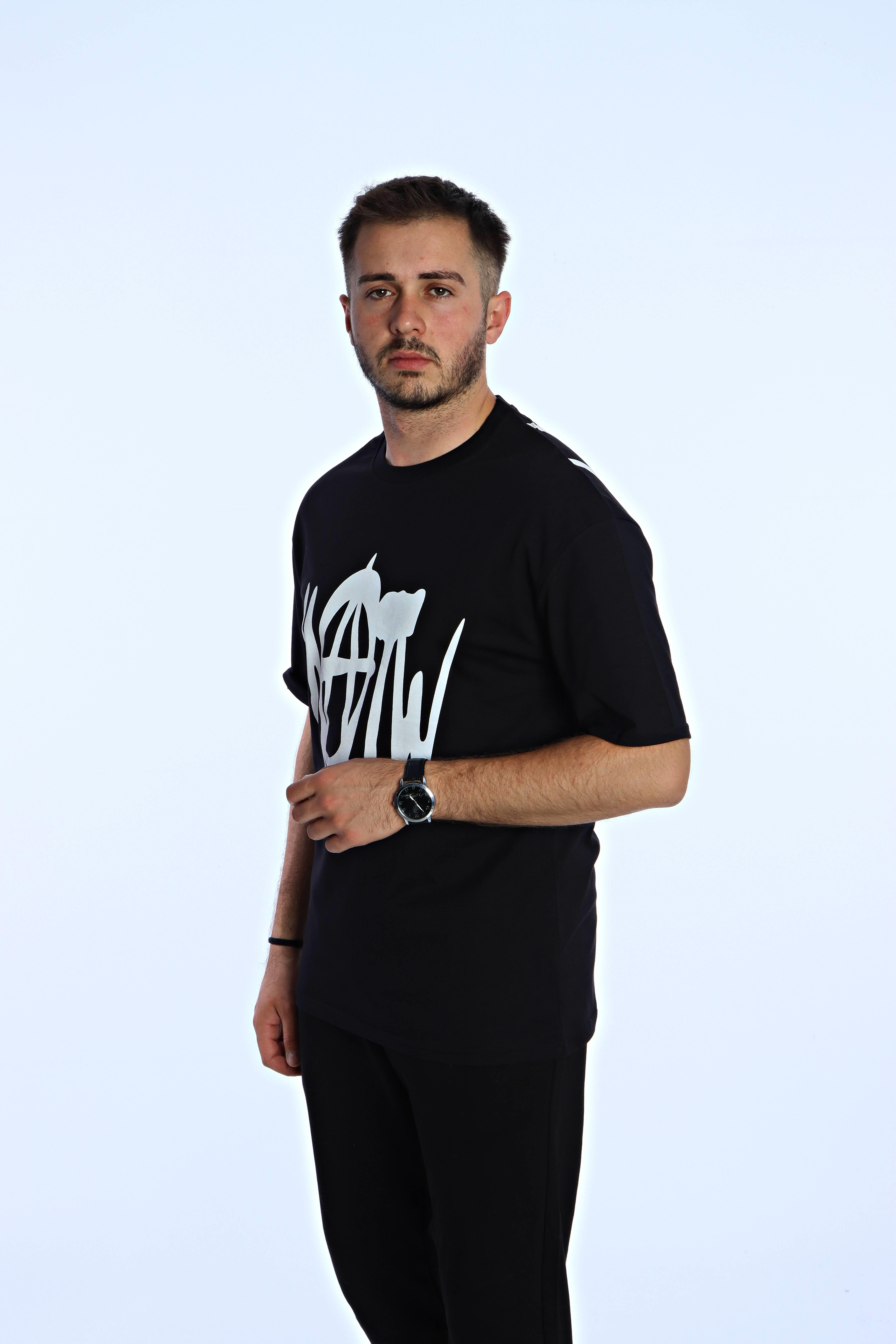 Now  Baskılı Oversize Tişört Siyah