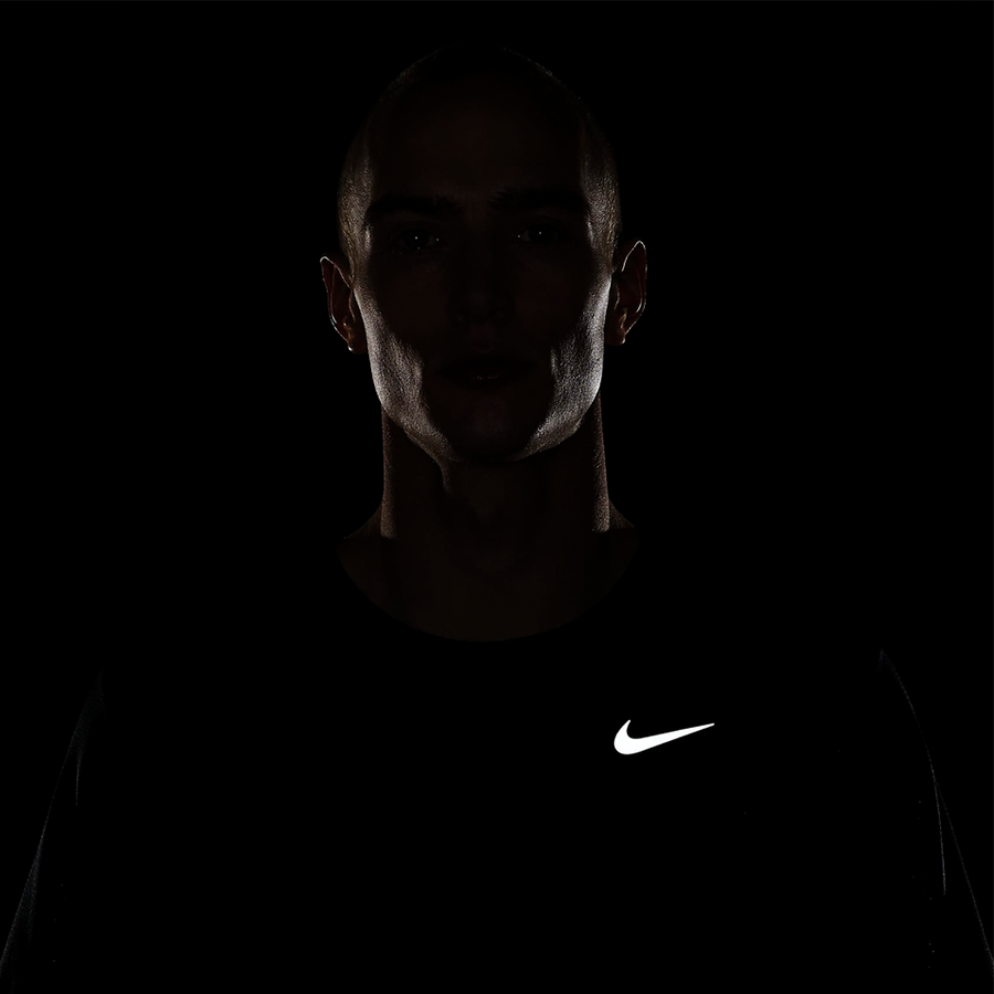 Nike Breathe Dri-FIT Erkek Tişört