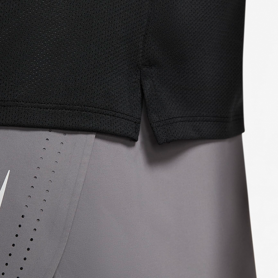 Nike Breathe Dri-FIT Erkek Tişört
