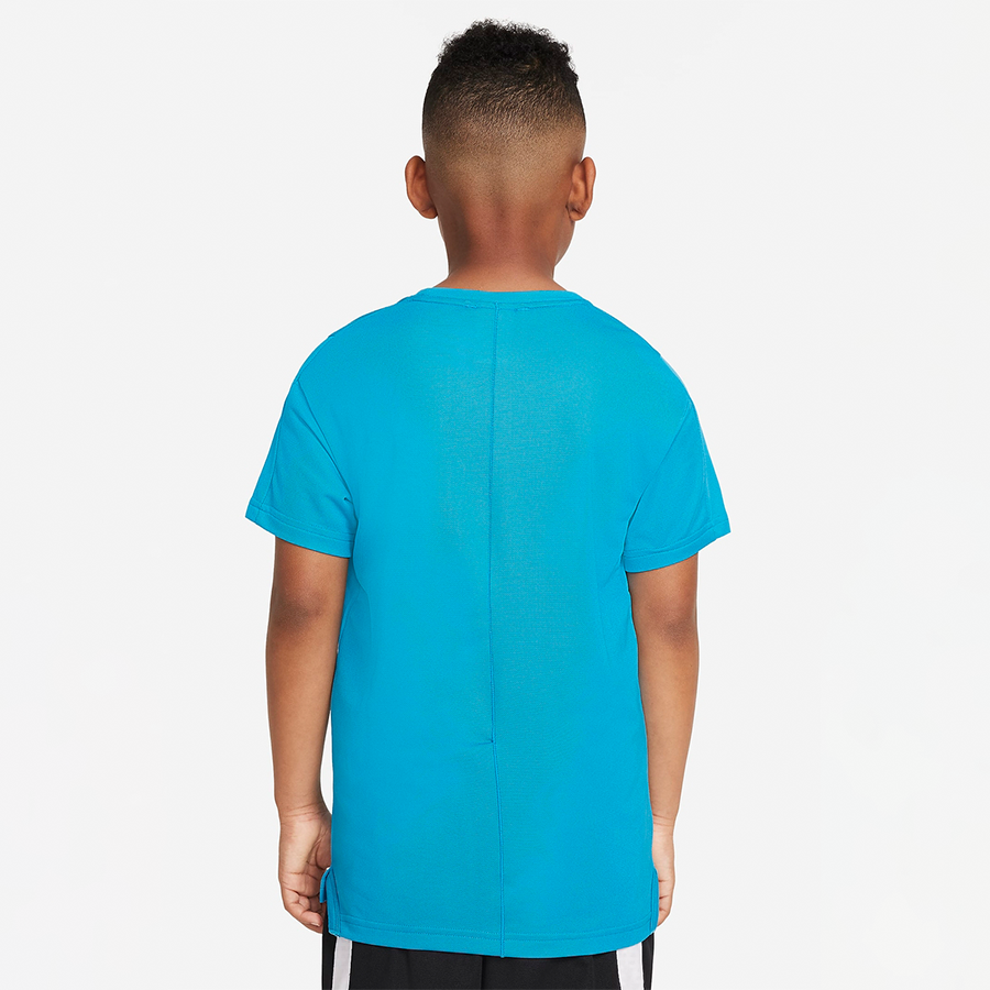 Nike Dri-FIT Erkek Çocuk Antrenman Tişörtü