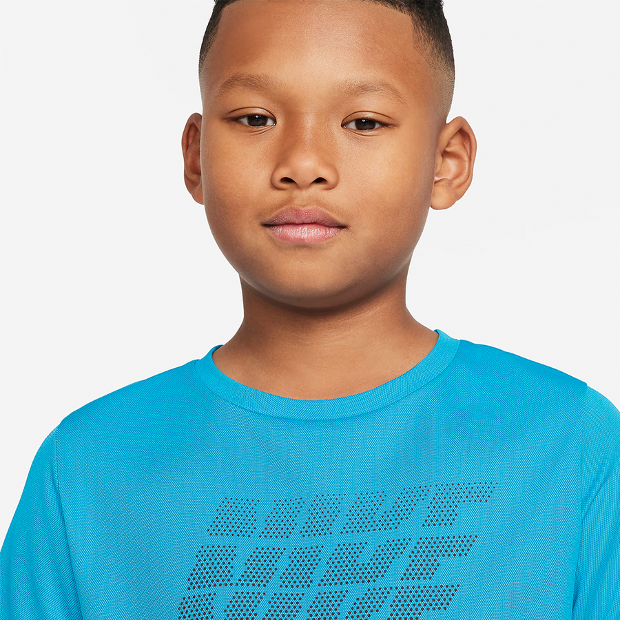 Nike Dri-FIT Erkek Çocuk Antrenman Tişörtü