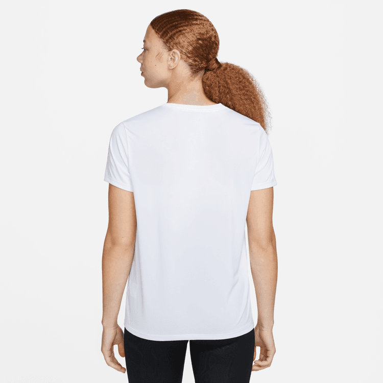 Nike Dri-FIT Kadın Tişörtü