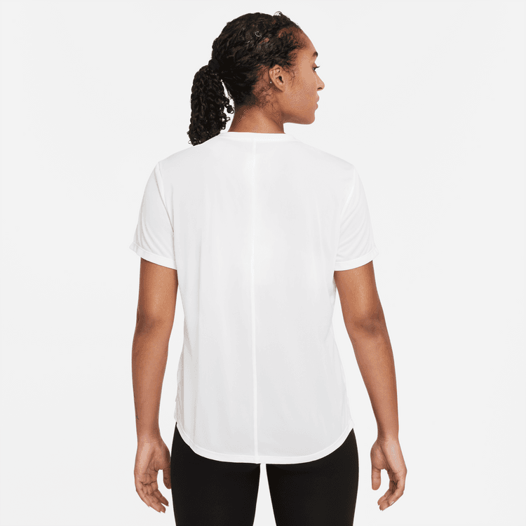 Nike Dri-FIT One Standart Kesim Kısa Kollu Üst