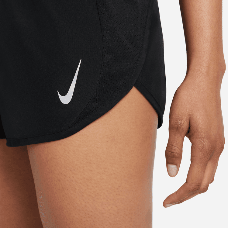 Nike Fast Tempo Dri-FIT Kadın Koşu Şortu