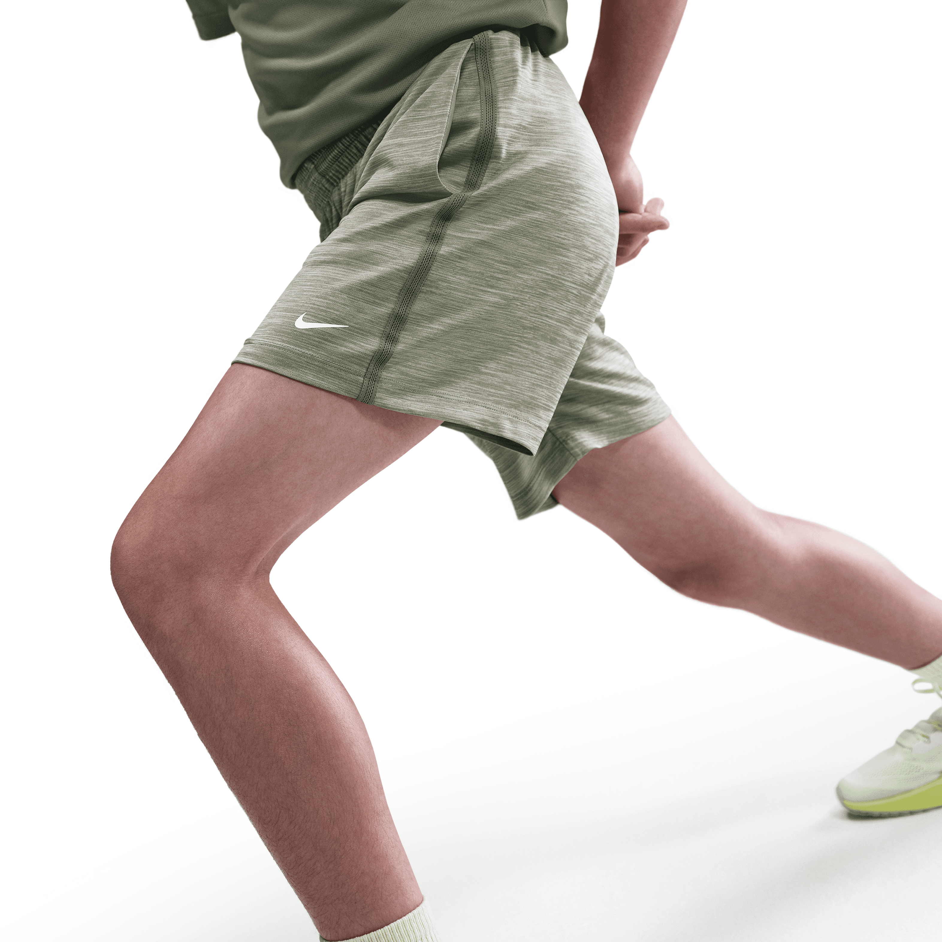 Nike Multi Dri-FIT Genç Erkek Çocuk  Şortu