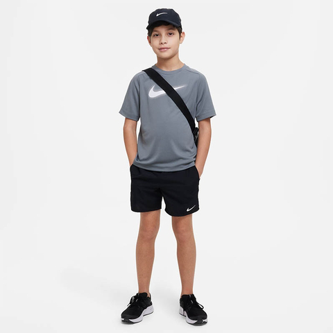 Nike Multi Dri-FIT Grafikli Genç Erkek Çocuk  Antrenman Üstü