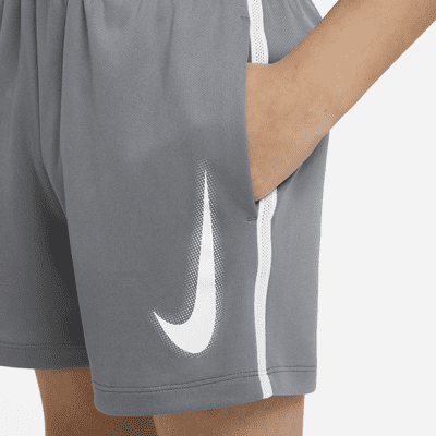 Nike Multi Dri-FIT Grafikli Genç Erkek Çocuk  Antrenman Şortu