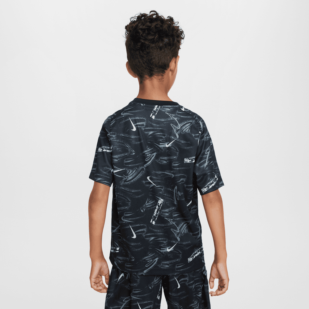 Nike Multi Dri-FIT Kısa Kollu Genç Çocuk (Erkek) Antrenman Üstü
