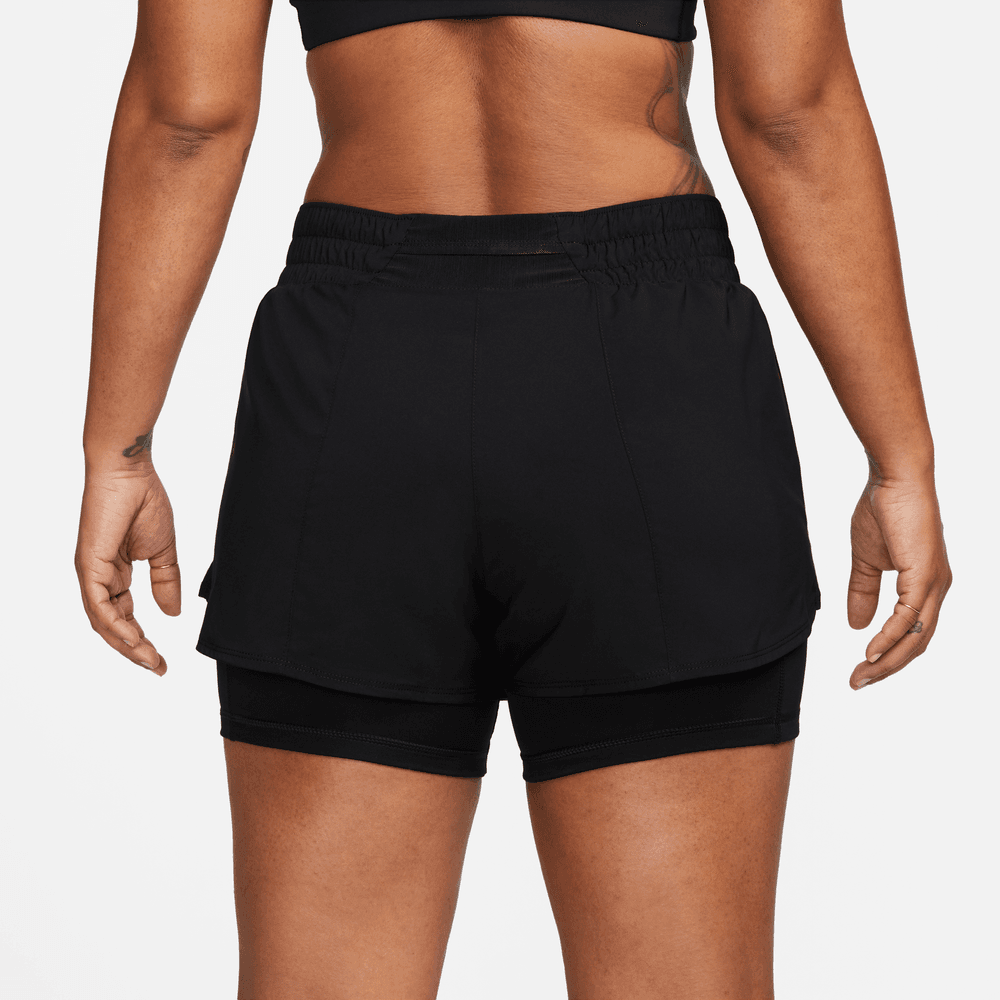 Nike One Dri-FIT Normal Belli 8 cm 2'si 1 Arada Kadın Şortu