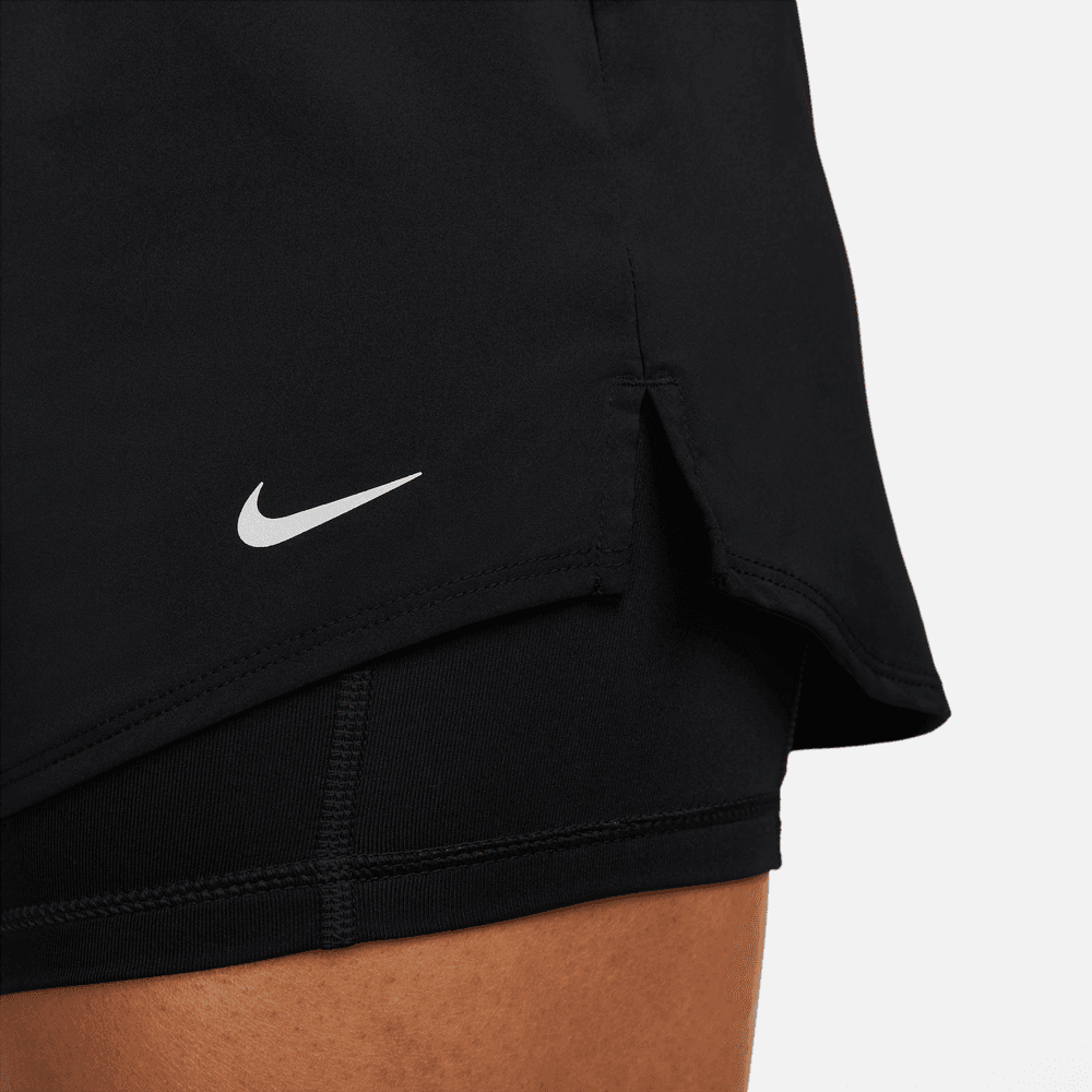 Nike One Dri-FIT Normal Belli 8 cm 2'si 1 Arada Kadın Şortu
