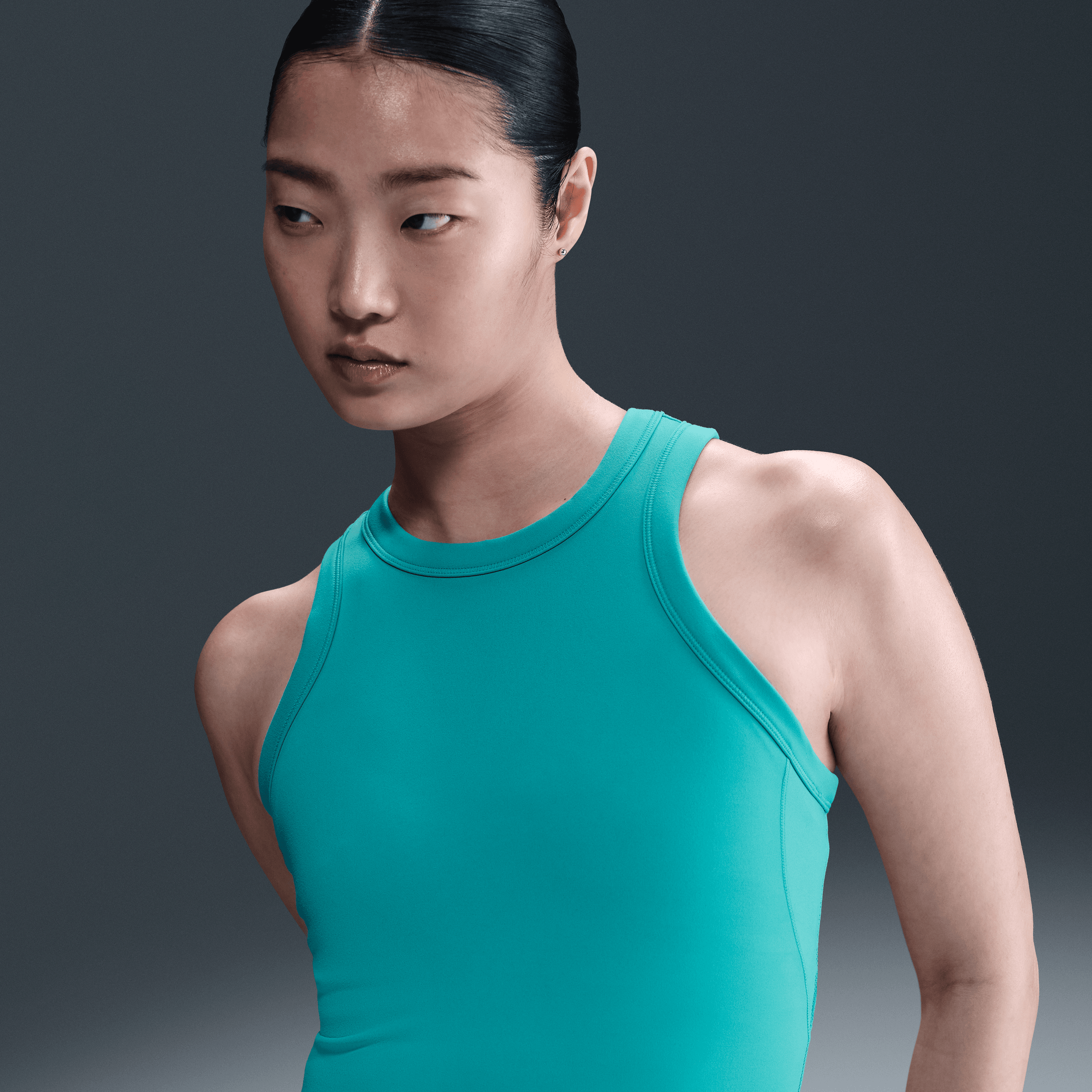Nike One Fitted Dri-FIT Crop Kadın Atleti