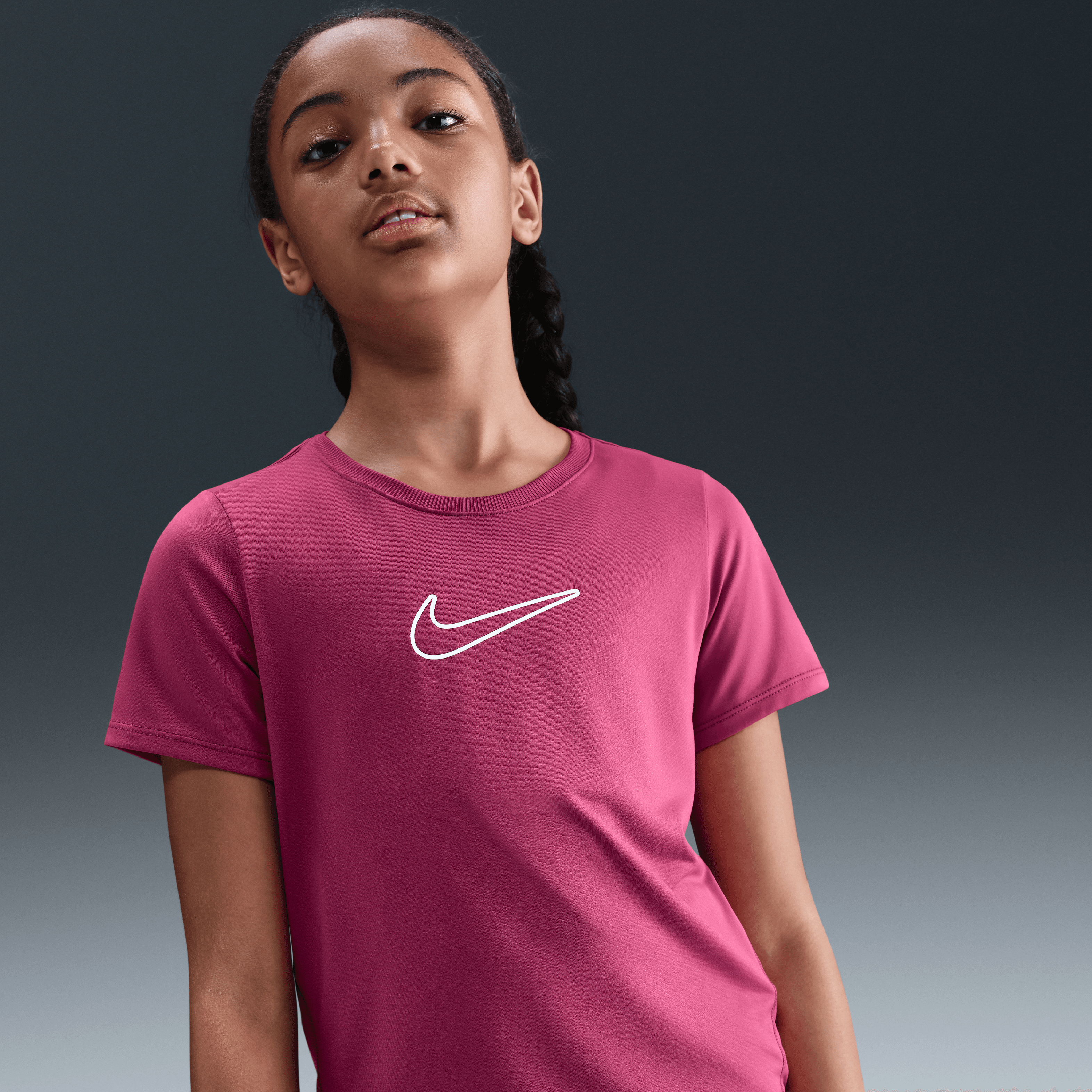 Nike One Fitted Dri-FIT Kısa Kollu Genç  Kız Çocuk Üstü