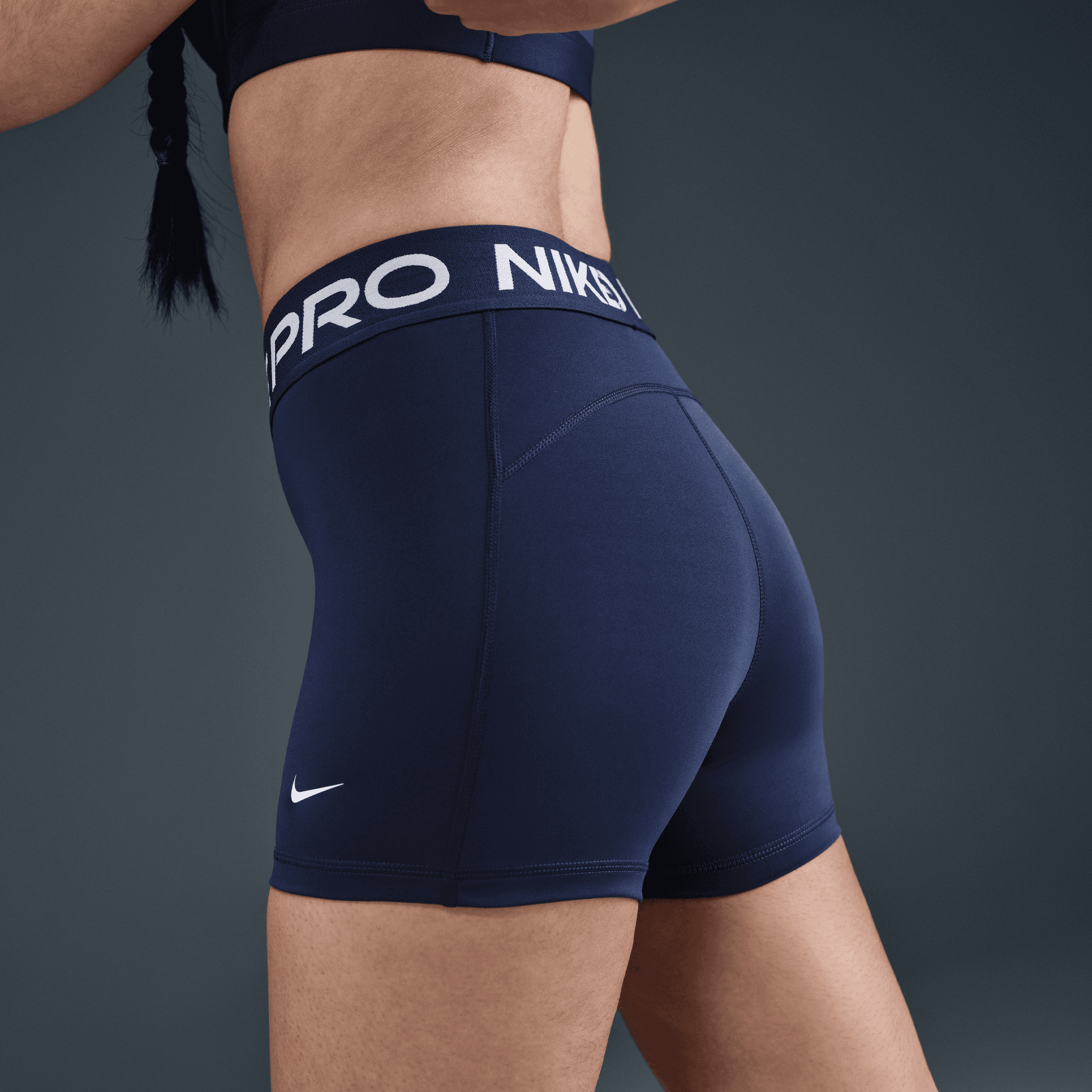 Nike Pro Kadın Şortu