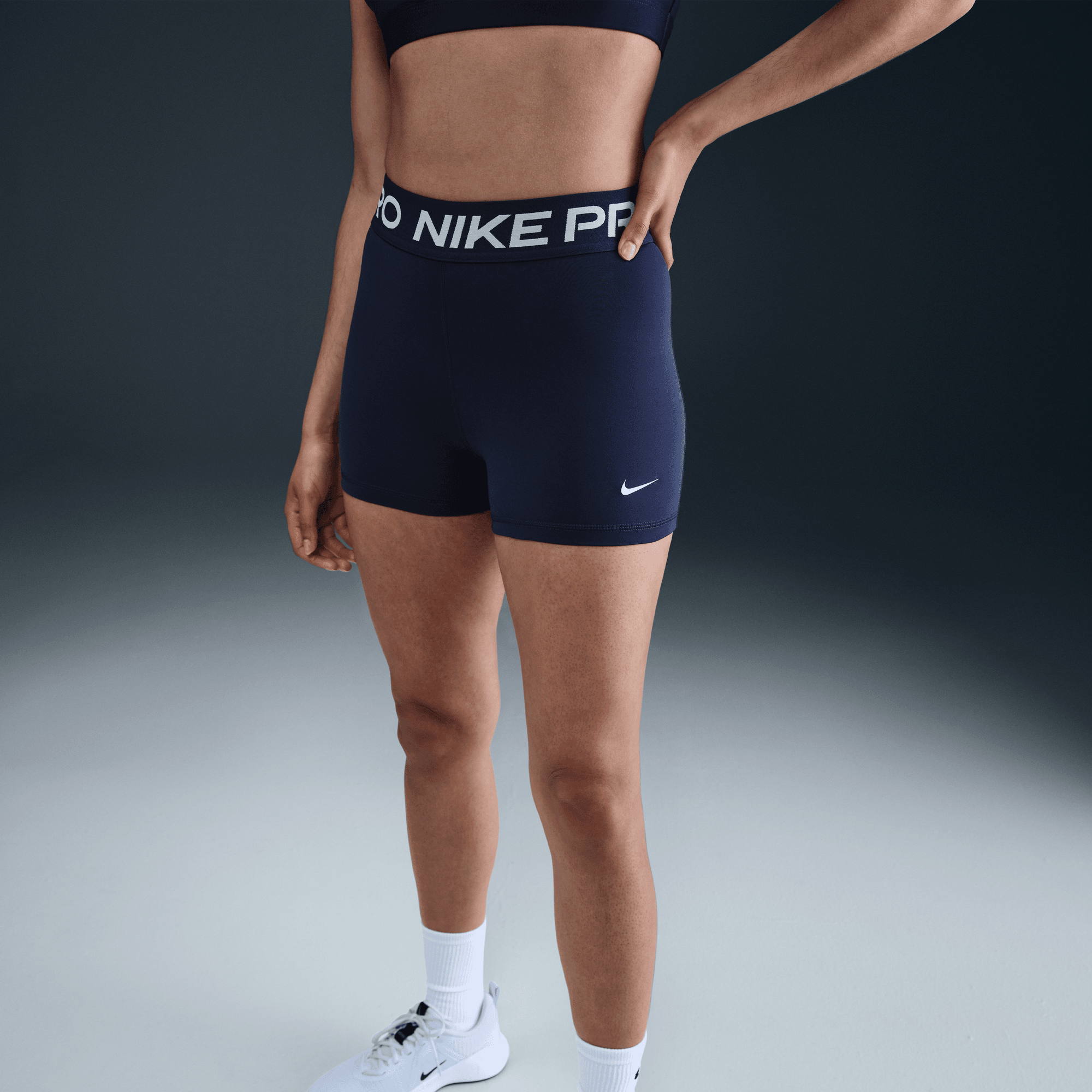 Nike Pro Kadın Şortu