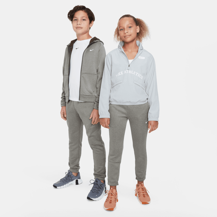 Nike Therma-FIT Genç Çocuk Eşofman Altı
