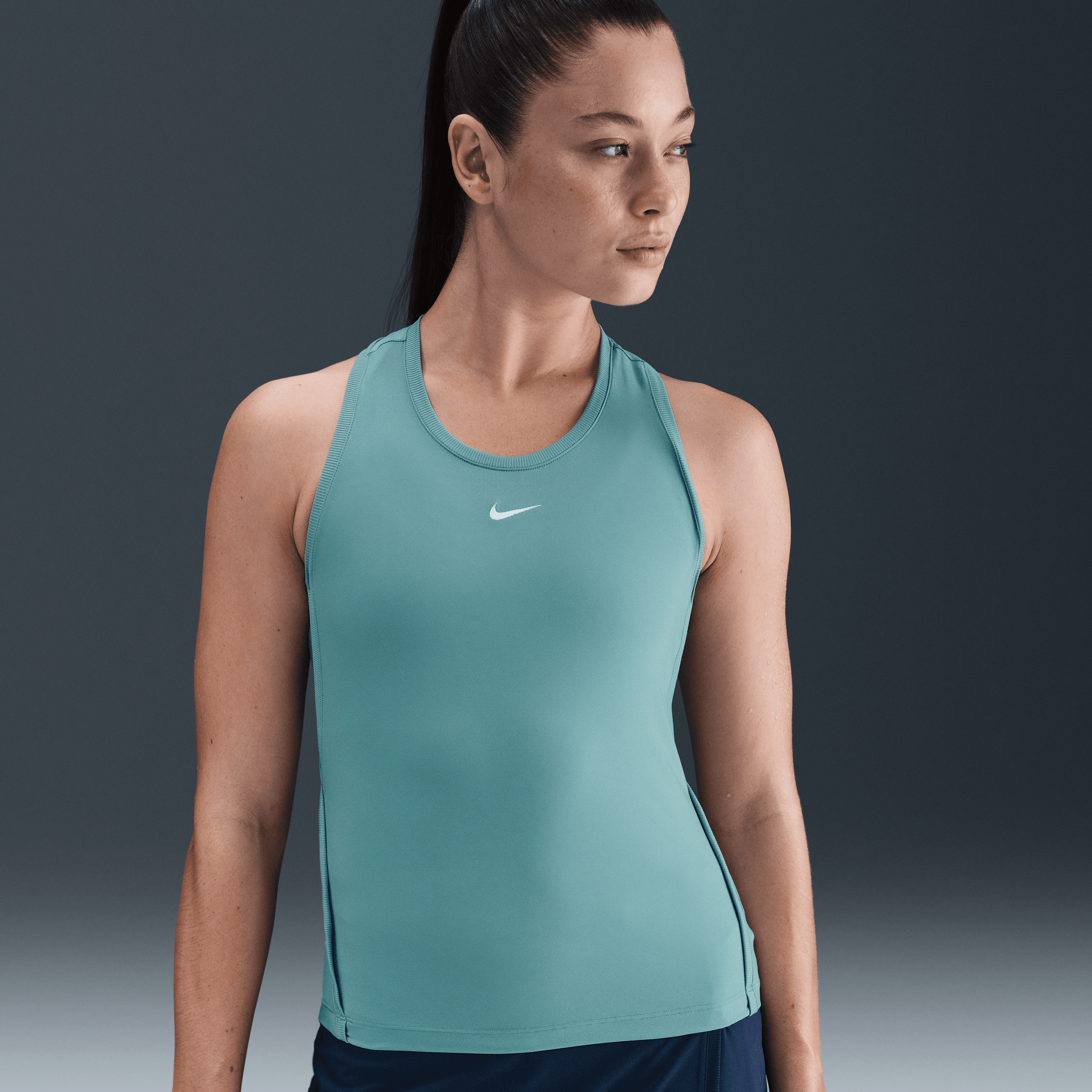Nike Victory Dri-FIT Kadın Atleti