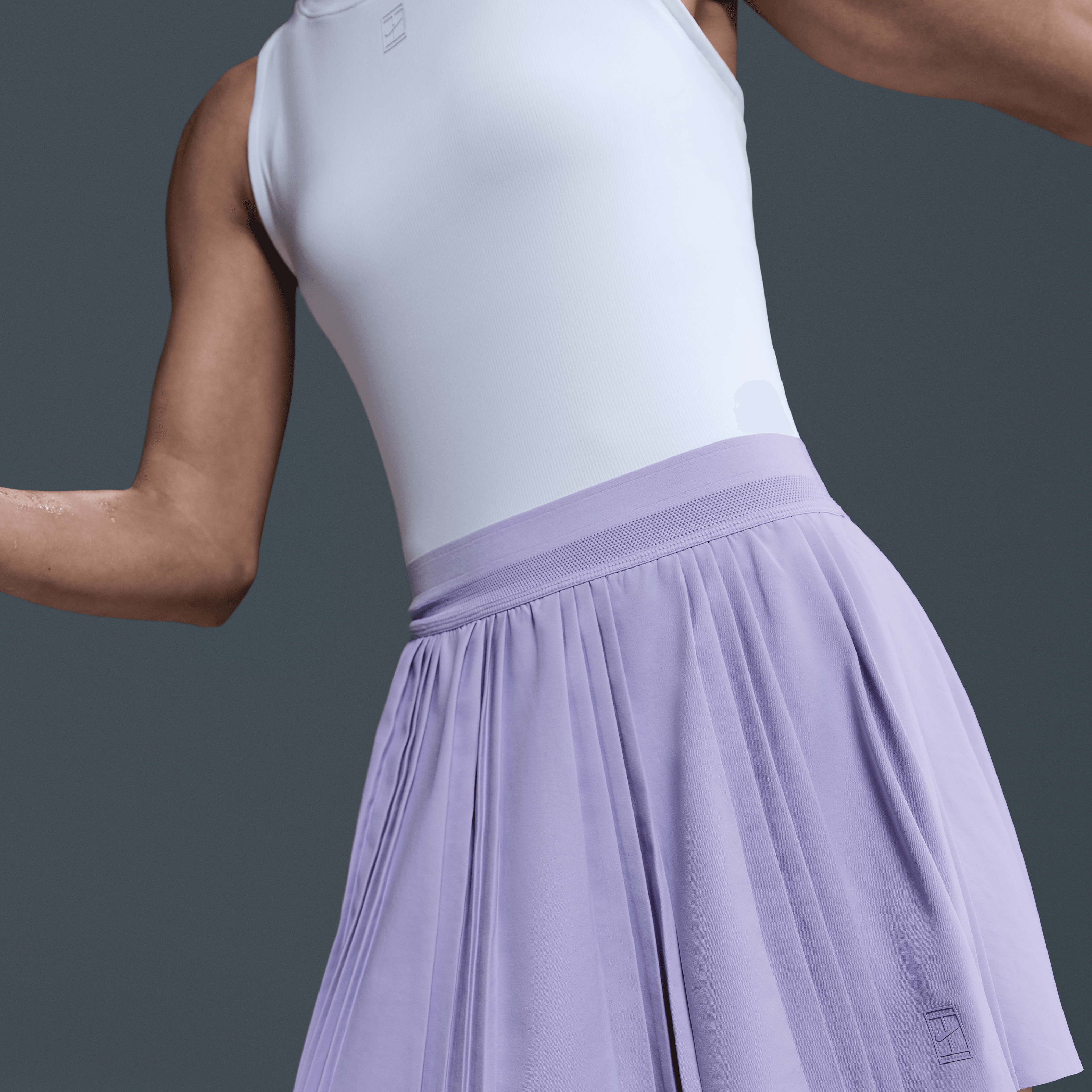 NikeCourt Ace Advantage Yüksek Belli Pileli Kadın Tenis Eteği