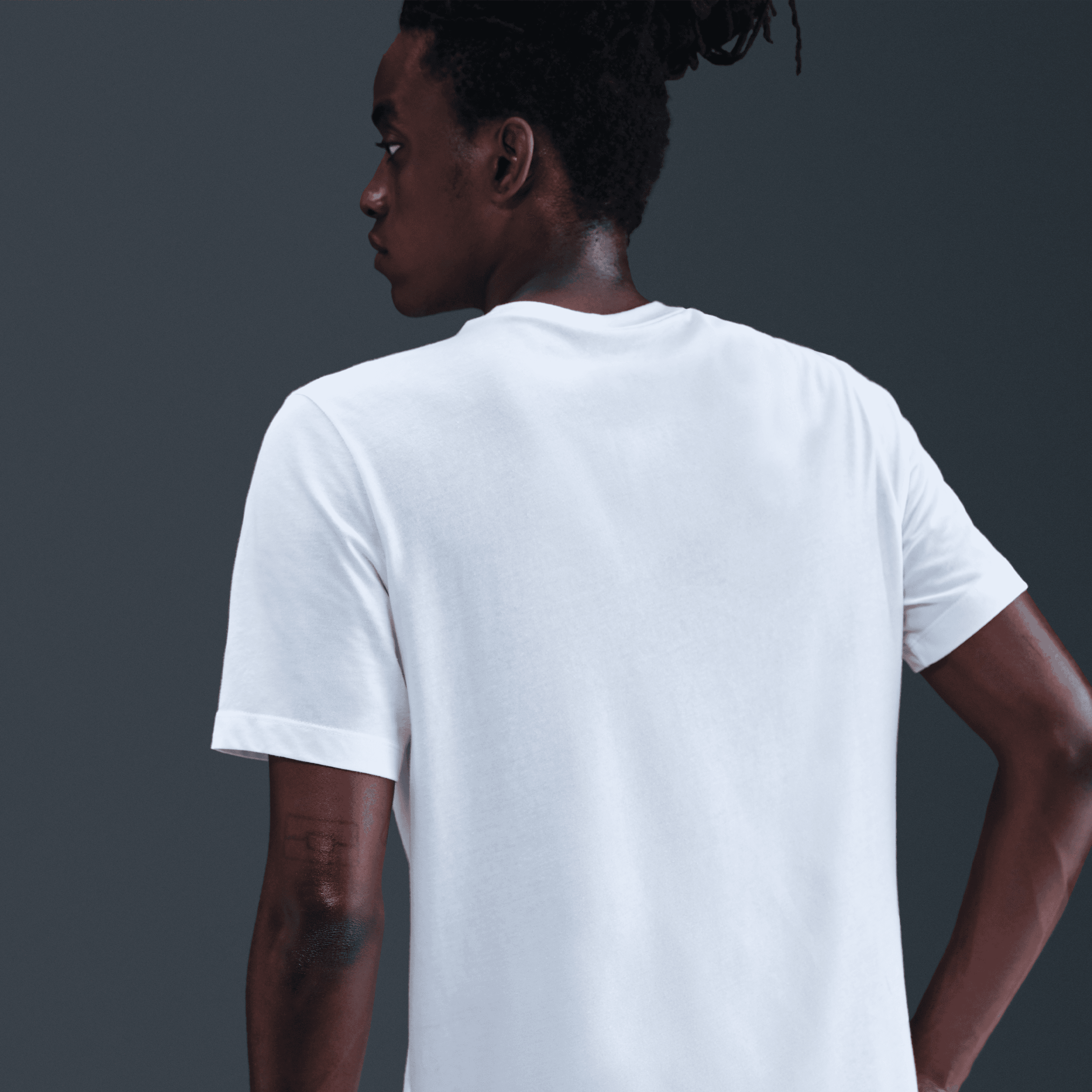 NikeCourt  Dri-FIT Erkek Tişörtü
