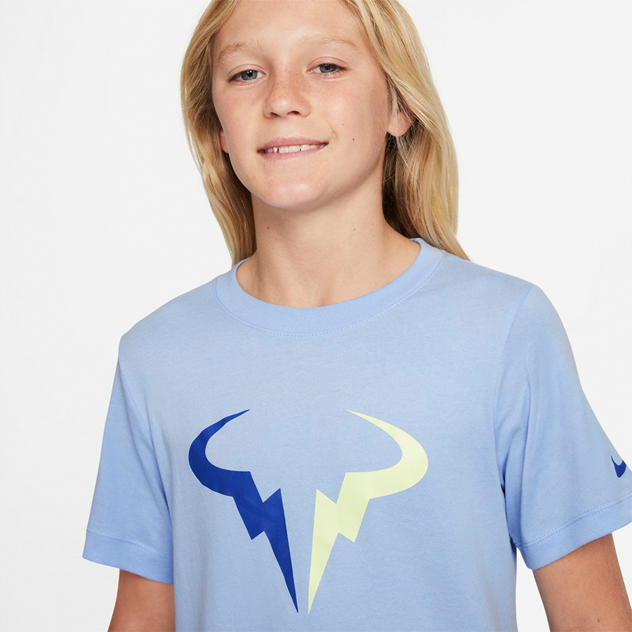 NikeCourt Dri-FIT Rafa Genç Erkek Çocuk Tenis Tişörtü