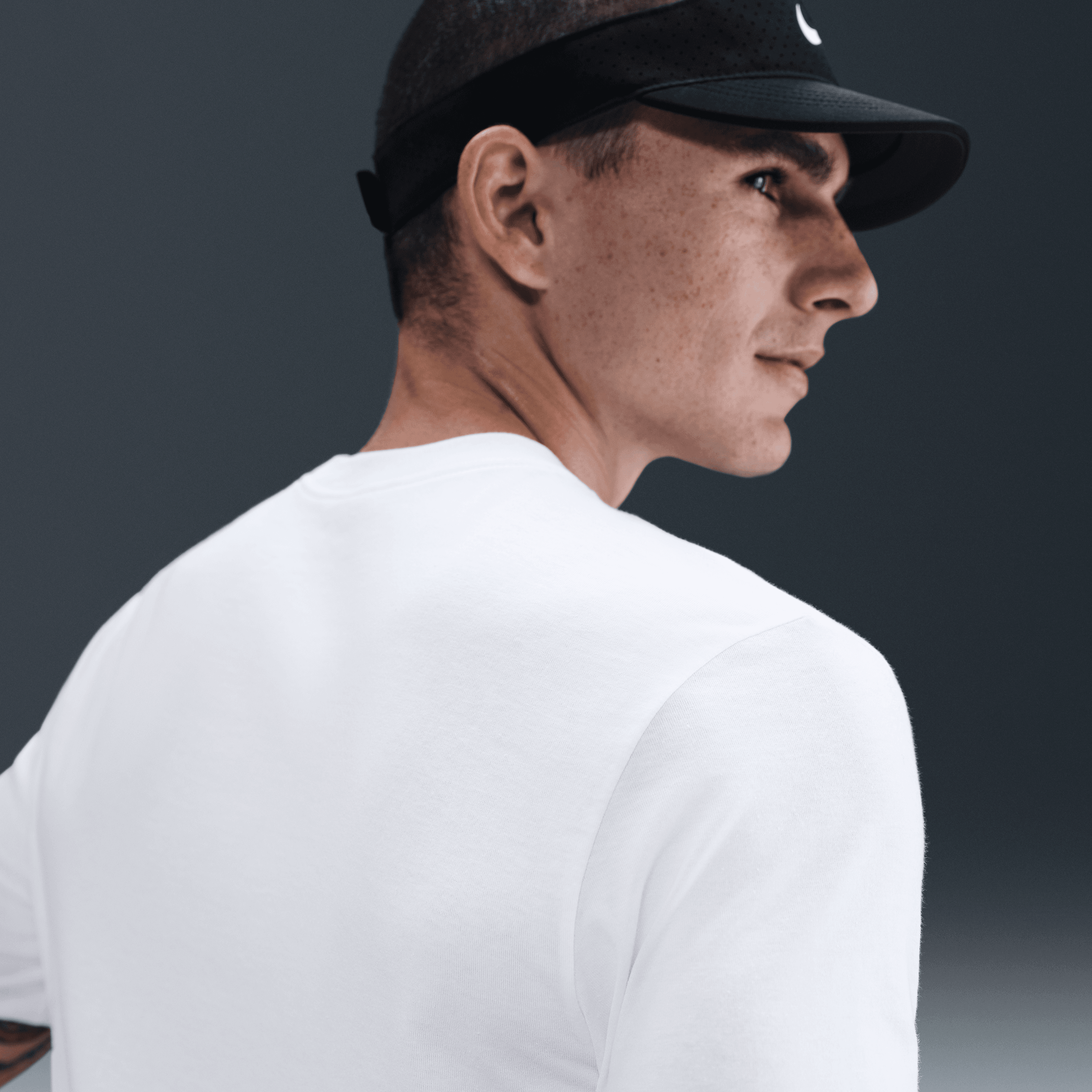 NikeCourt Erkek Tenis Tişörtü