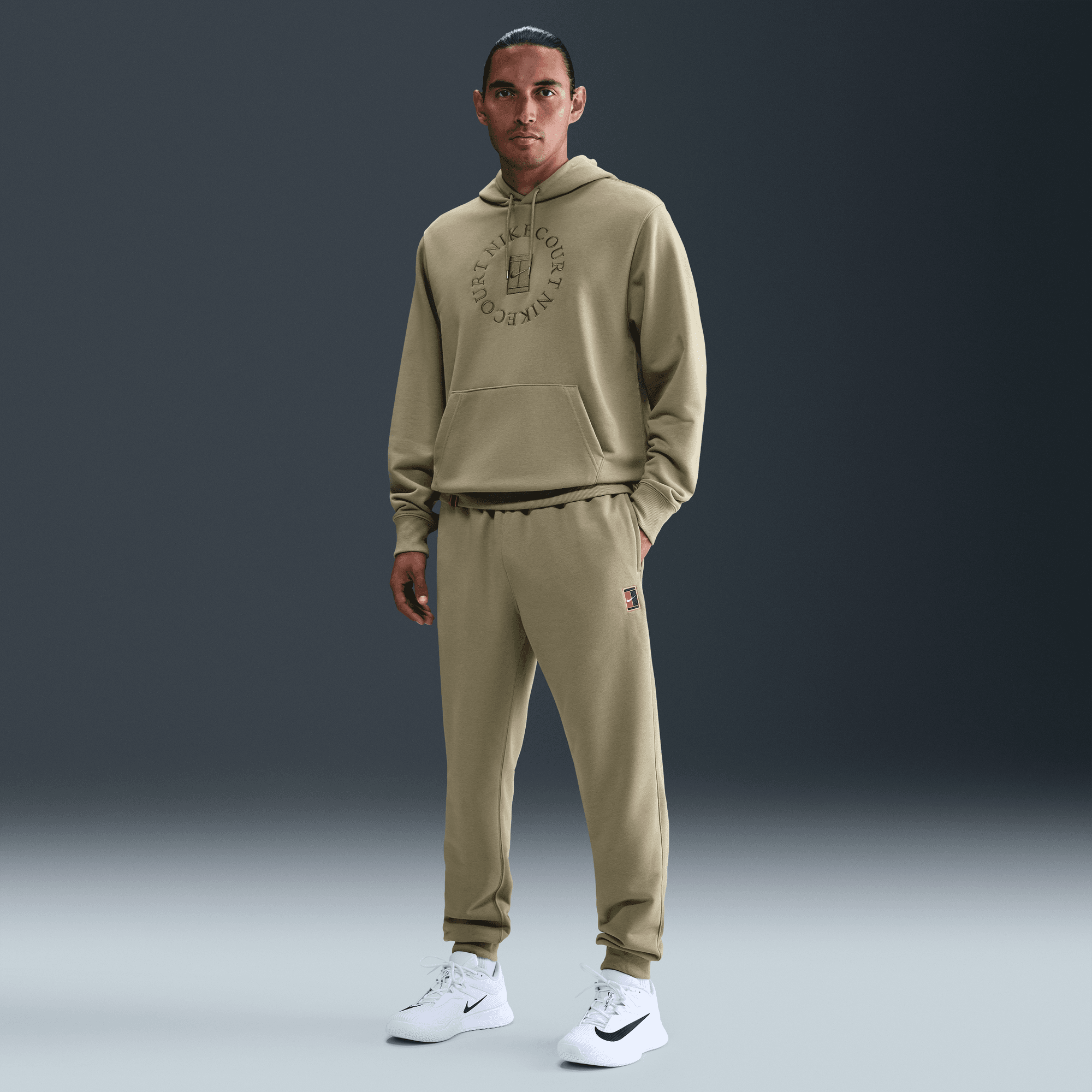 NikeCourt Heritage Dri-FIT Fleece Erkek Tenis Jogger'ı