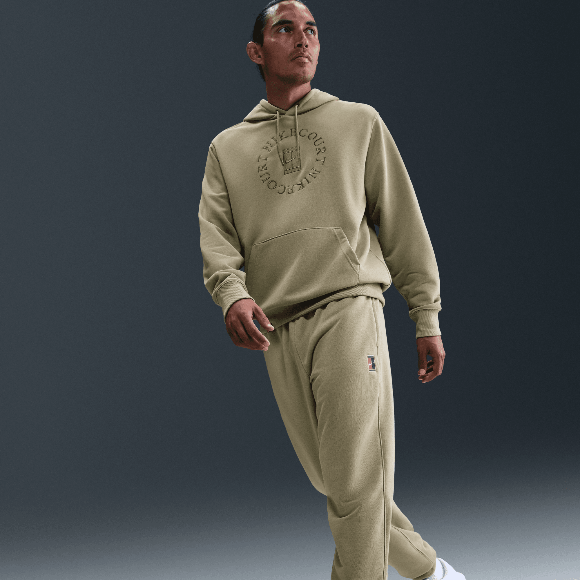 NikeCourt Heritage Dri-FIT Fleece Erkek Tenis Jogger'ı