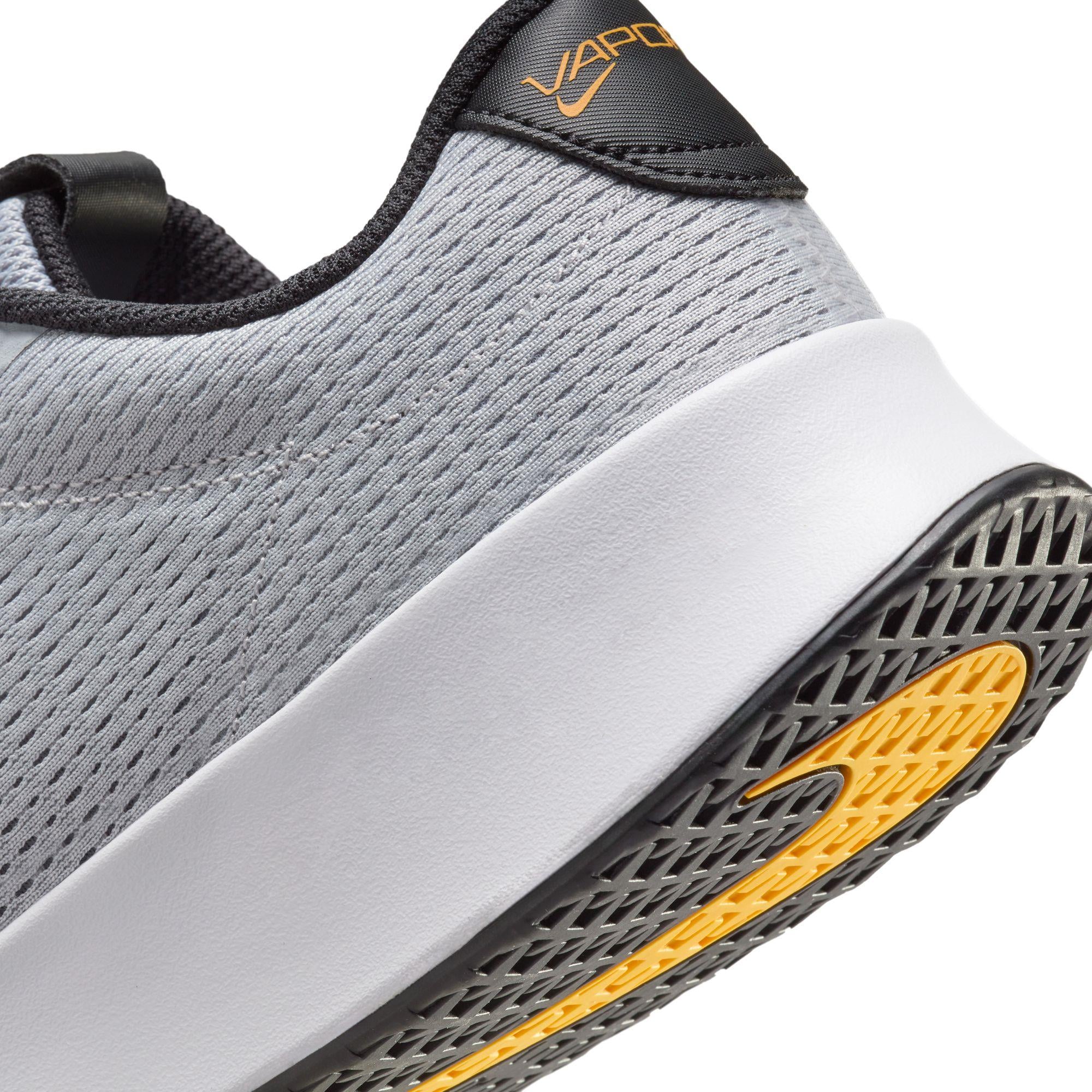 NikeCourt Vapor Lite 2 Erkek Sert Kort Tenis Ayakkabısı