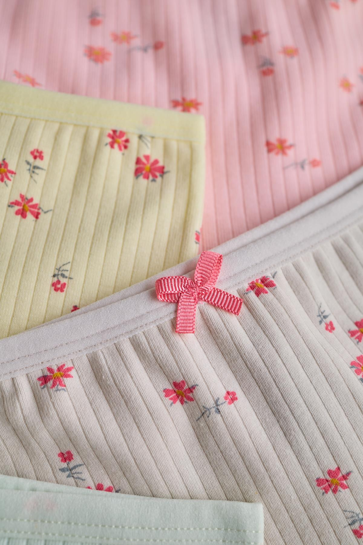 Kız Çocuk 5 li Paket Çiçek Desenli Boxer Çok Renkli