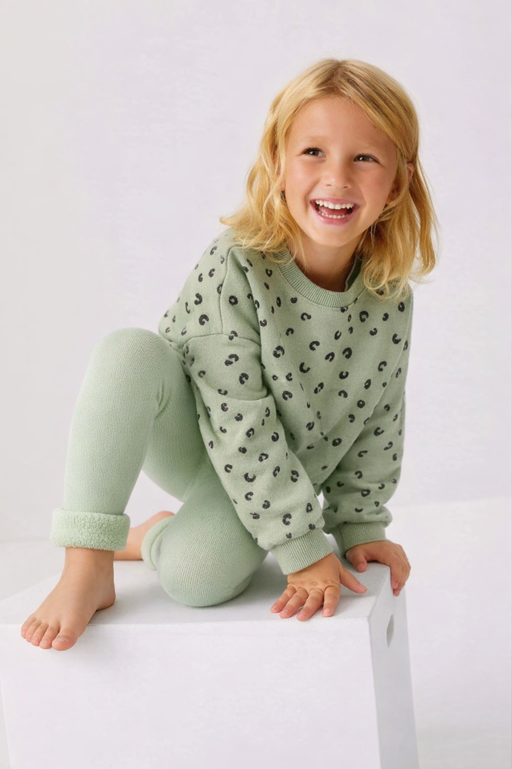 Towel-Lined Childrens Leggings Light Green