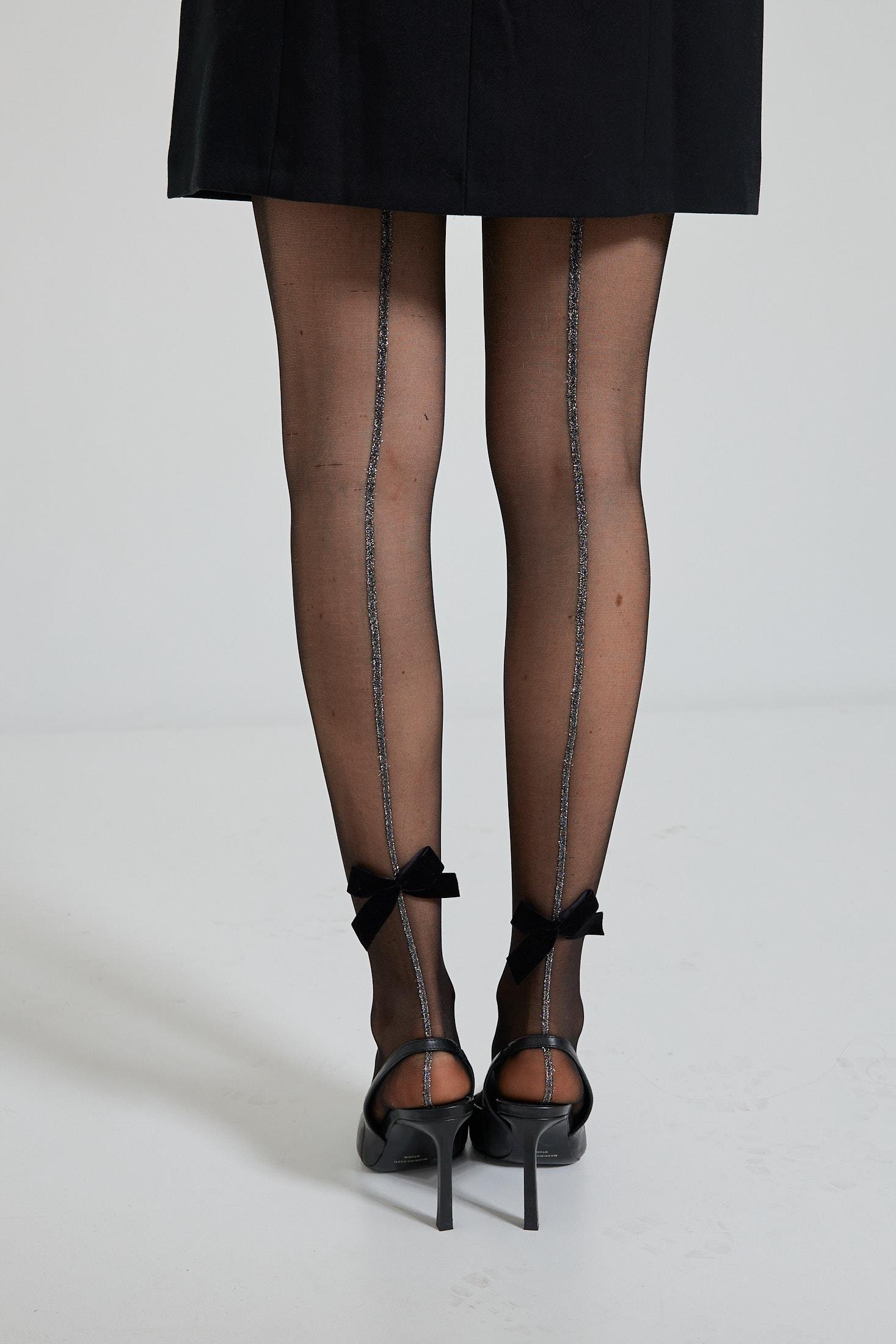 Kadın Kurdele Aksesuarlı Şeritli İnce Külotlu Çorap  