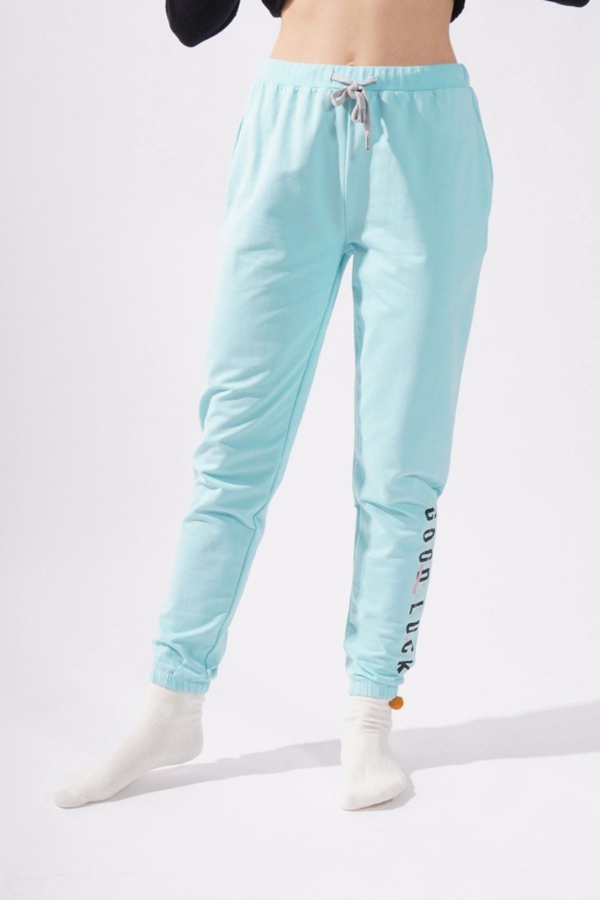 -AQUA