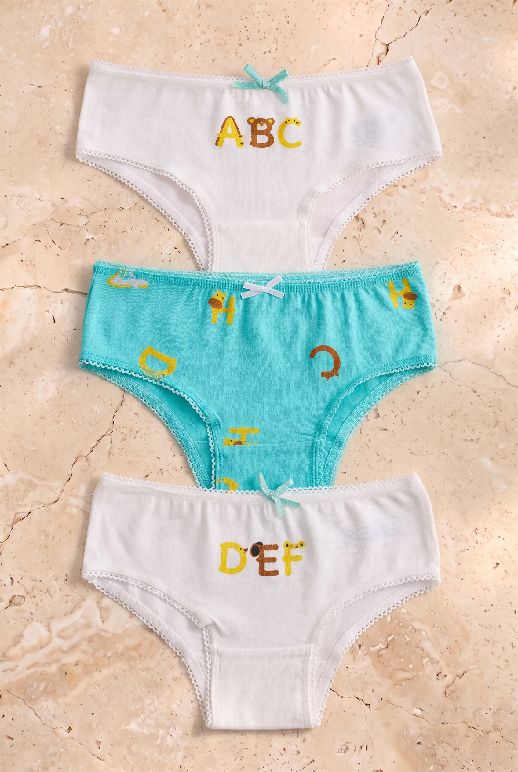  Kız Çocuk 3'lü Paket Alfabe Slip