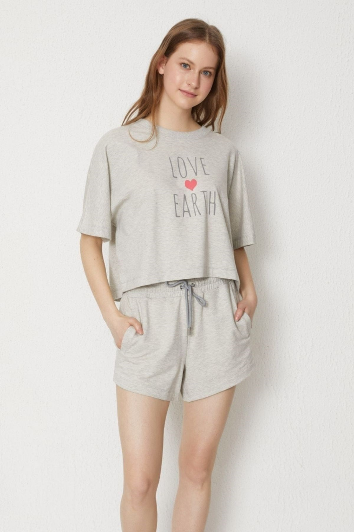 12210W3023 SOFT KADIN SHORT-