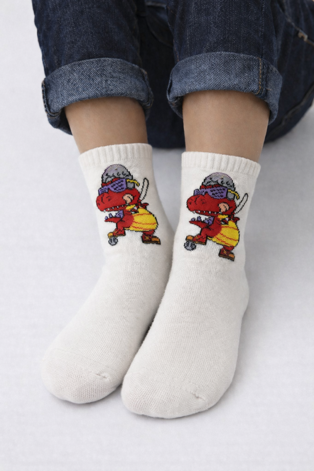 12601G2022 DİNAZOR DESENLİ ÇOCUK SOKET ÇORAP Ekru