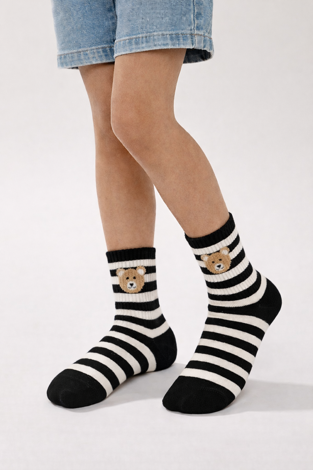 12601G2023 ÇİZGİLİ AYICIK DESENLİ ÇOCUK SOKET ÇORAP SİYAH