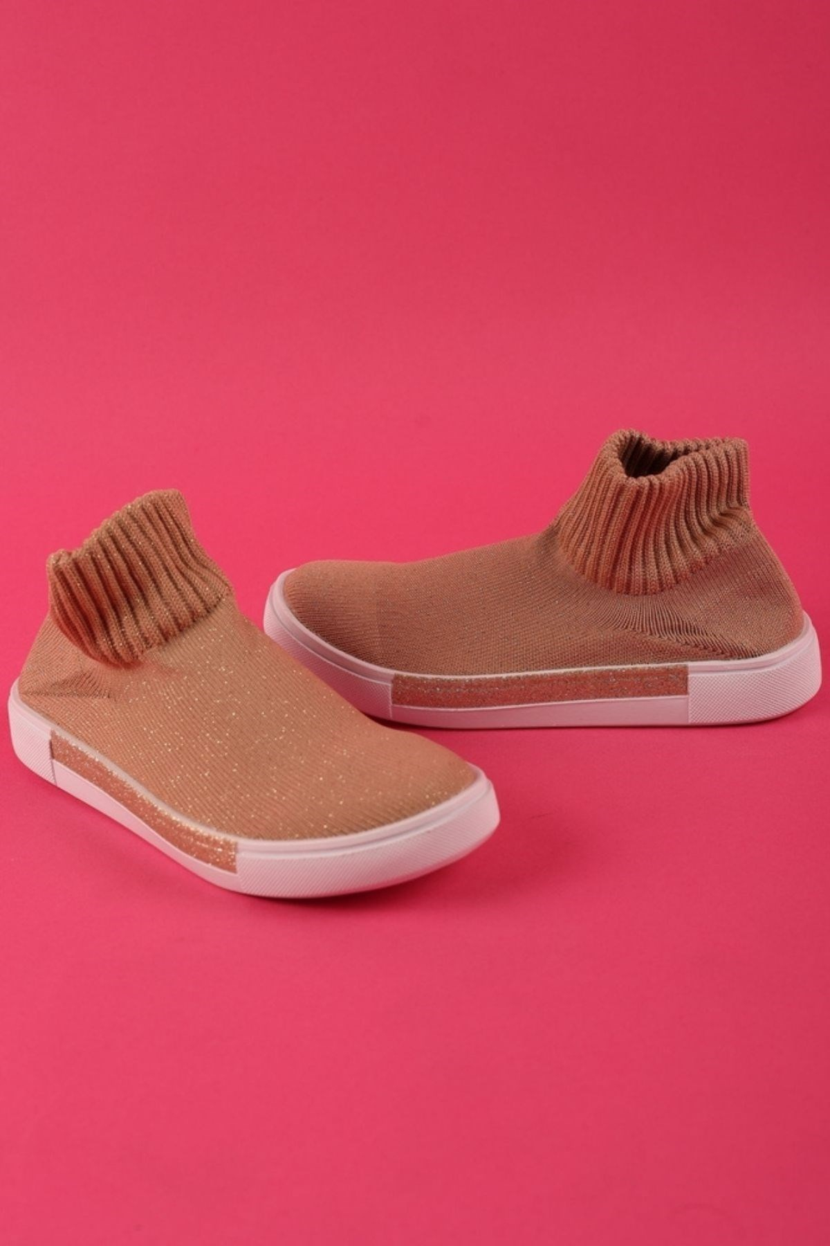 22105K2025 SHINING STEPS KIDS SHOES-GOLD