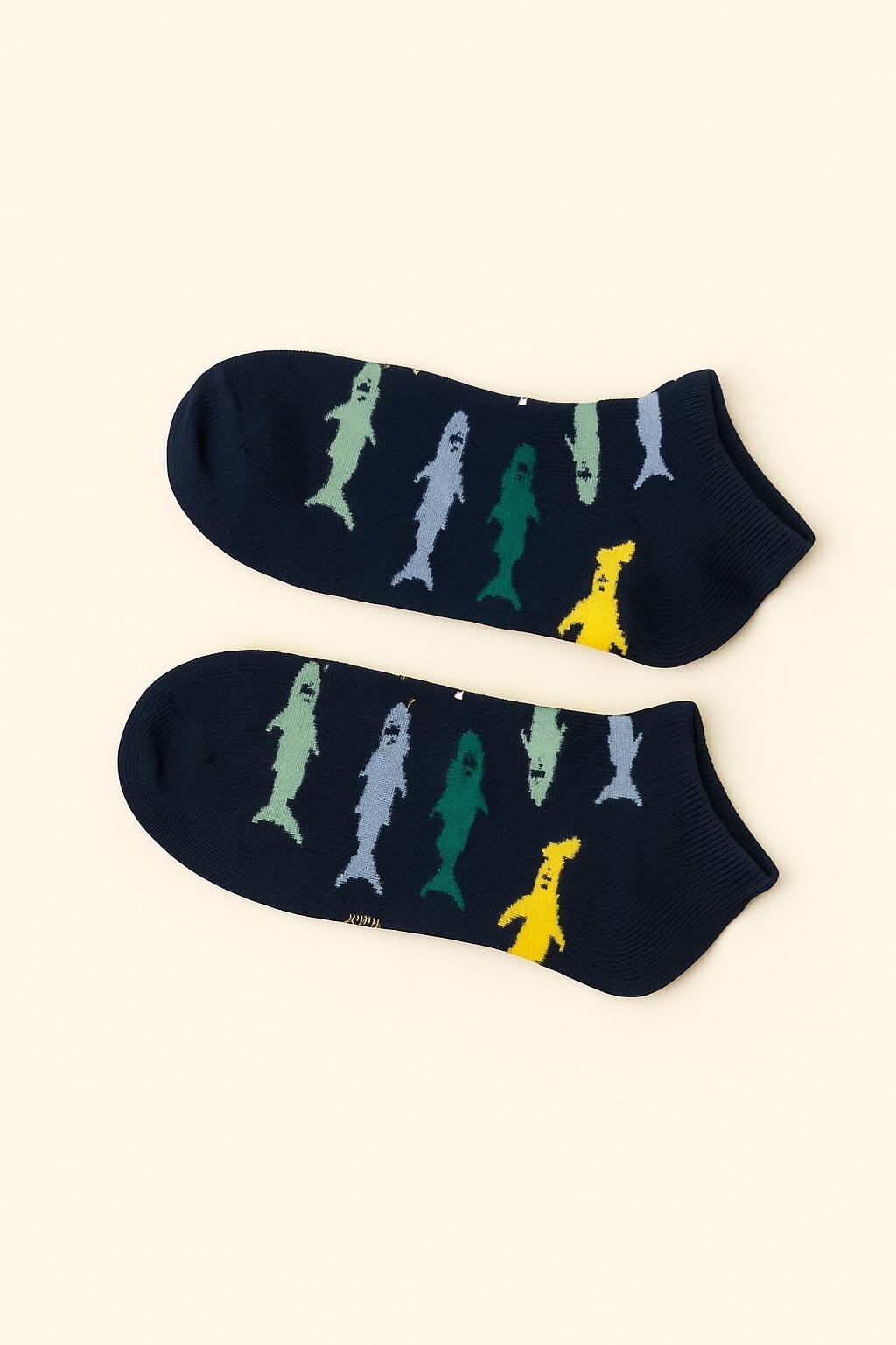 22501G3014 KÖPEK BALIĞI DESENLİ KADIN SOKET ÇORAP SİYAH