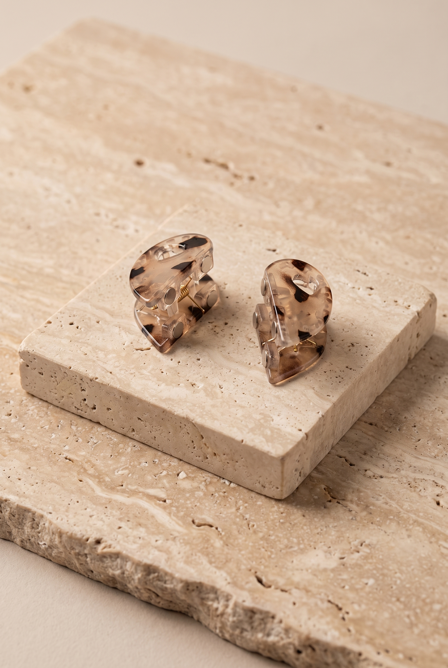 22505G2422 LEOPAR DESENLİKALPLİ MIKNATIS TOKA-27941 Bej