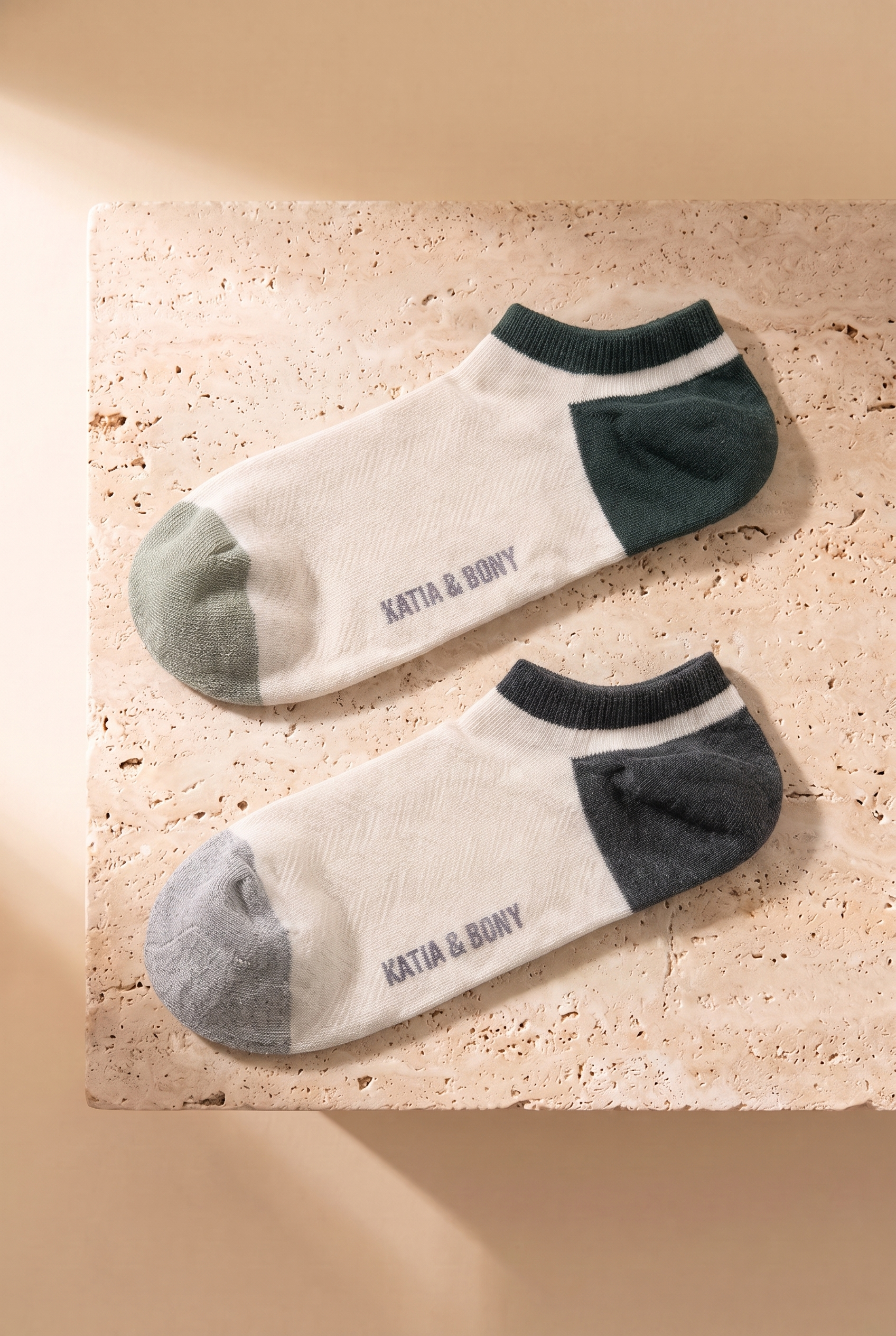 Men's 2-Piece Textured Invisible Socks