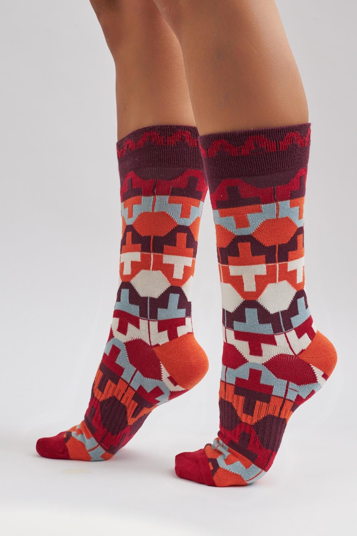 Etnik Desen Unisex Soket Çorap Bordo