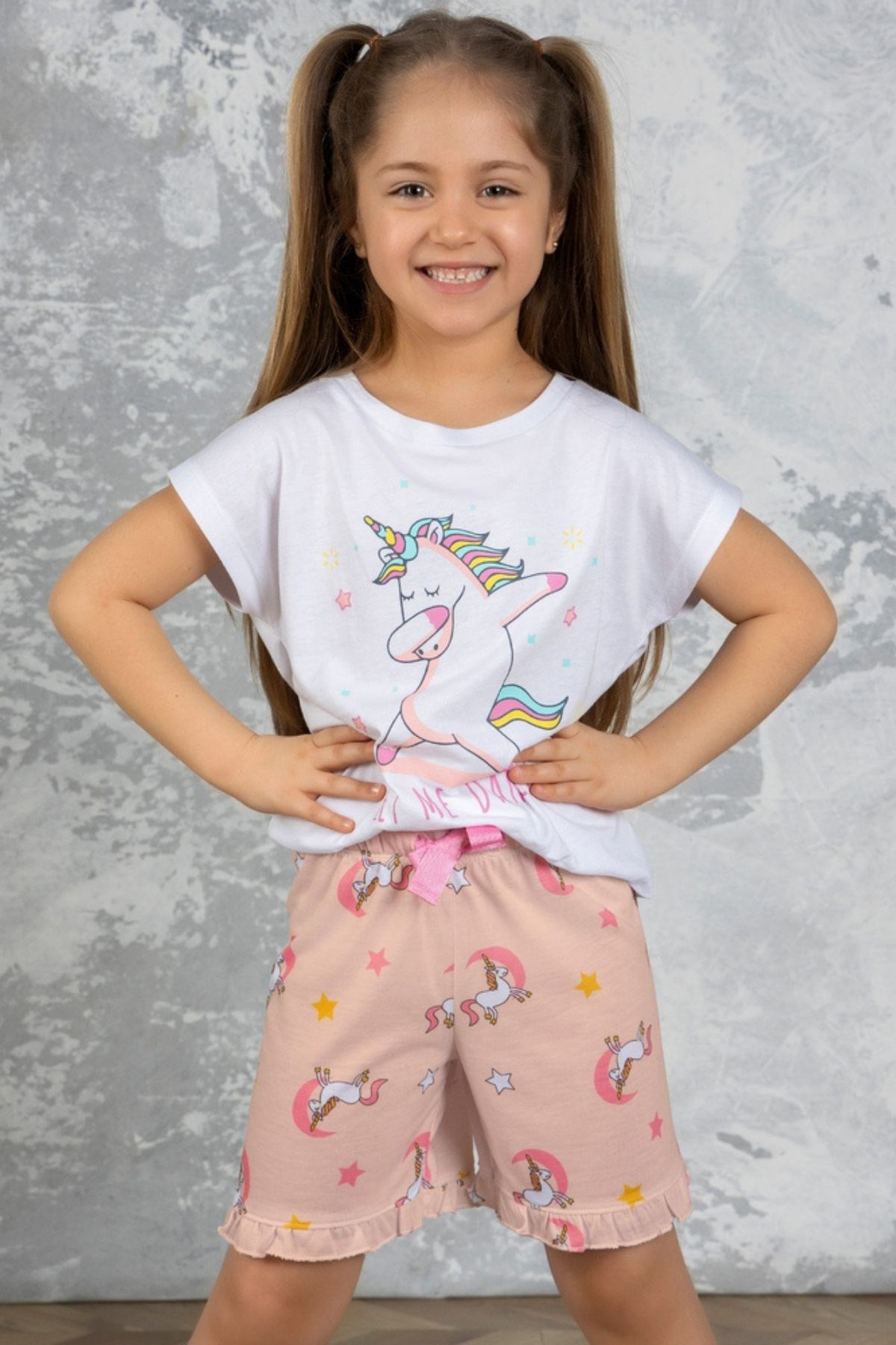 Gökkuşağı Baskılı Kız Çocuk Şortlu Pijama Takımı-Beyaz