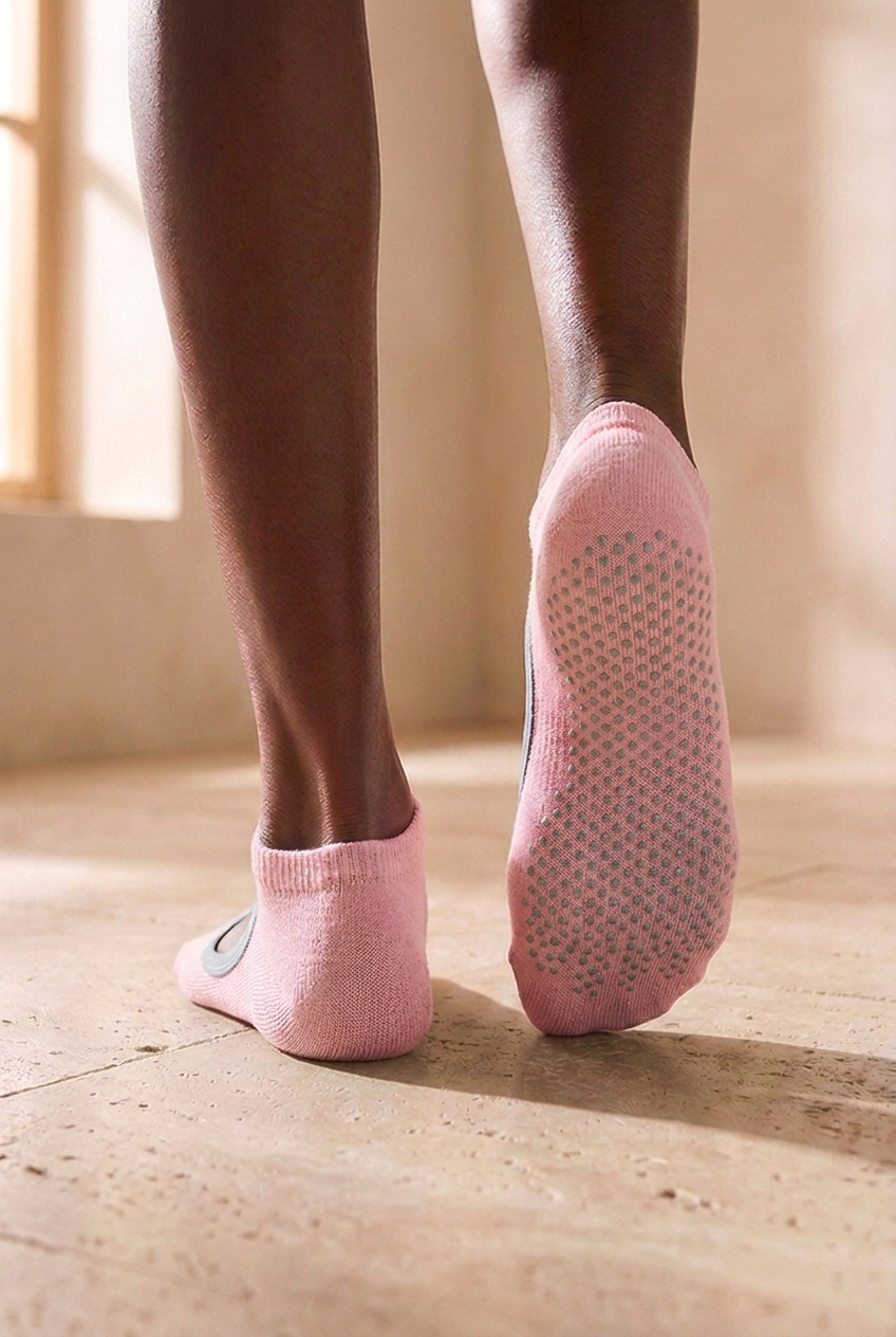 Women’s 2-Piece Asta Yoga / Pilates Step Socks Light Green / Pink